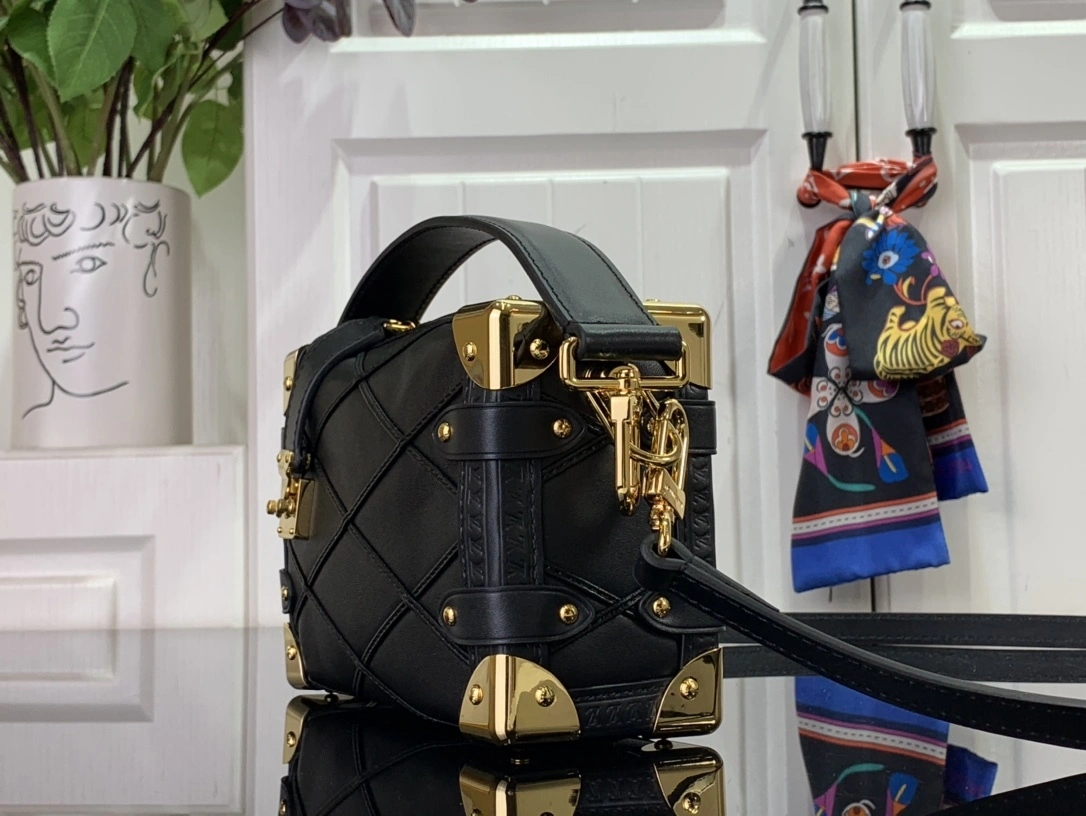 MOMO-- 8V M83030 Side Trunk PM sheepskin item:D-B174E1727