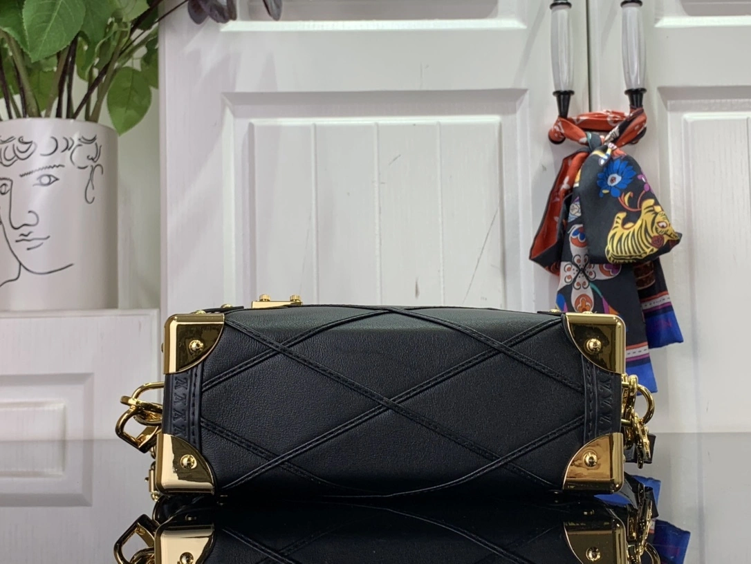 MOMO-- 8V M83030 Side Trunk PM sheepskin item:D-B174E1727