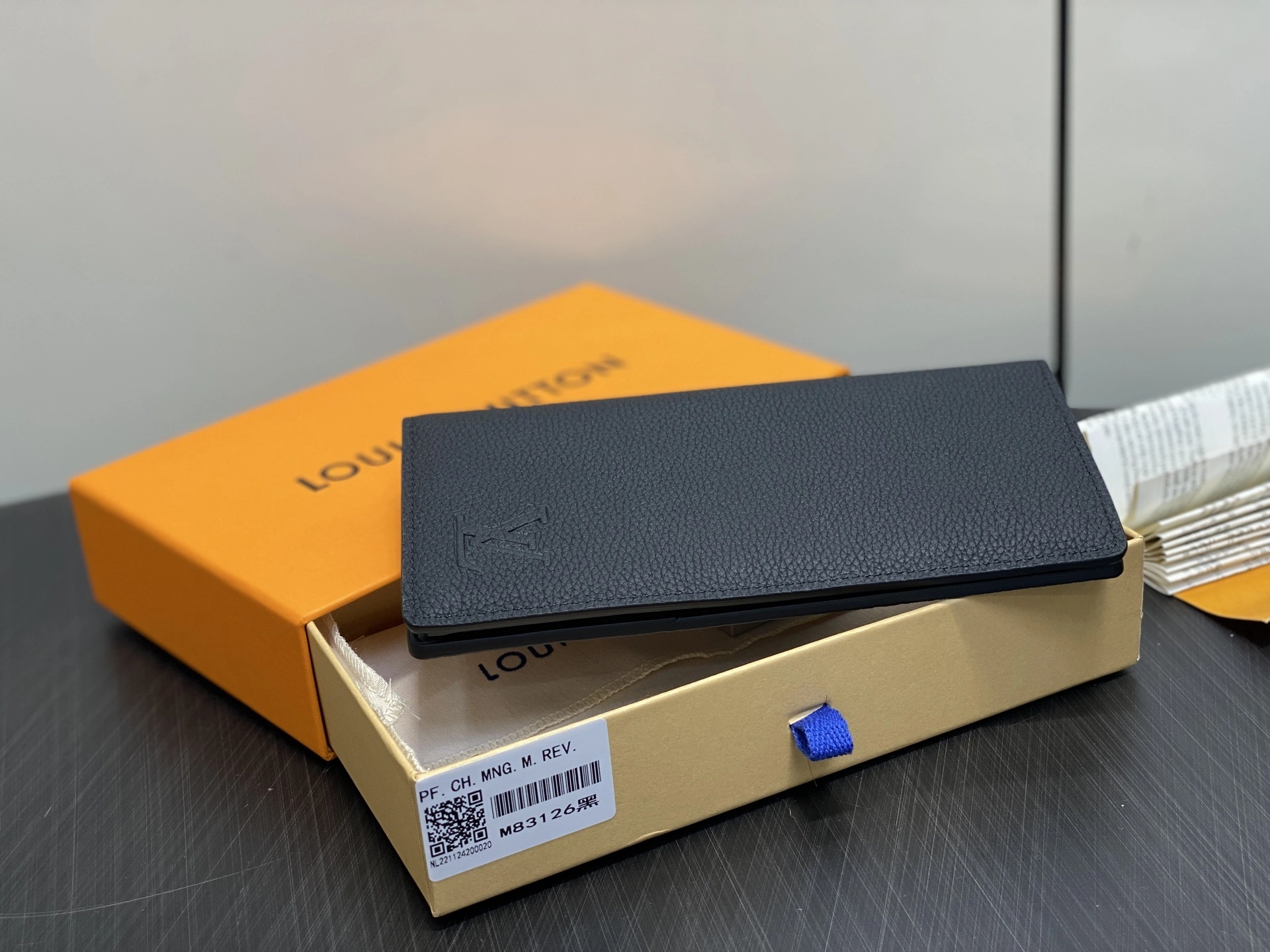 MOMO-- 8V M83126 high quality version Brazza Calfskin item:E-B000J1807