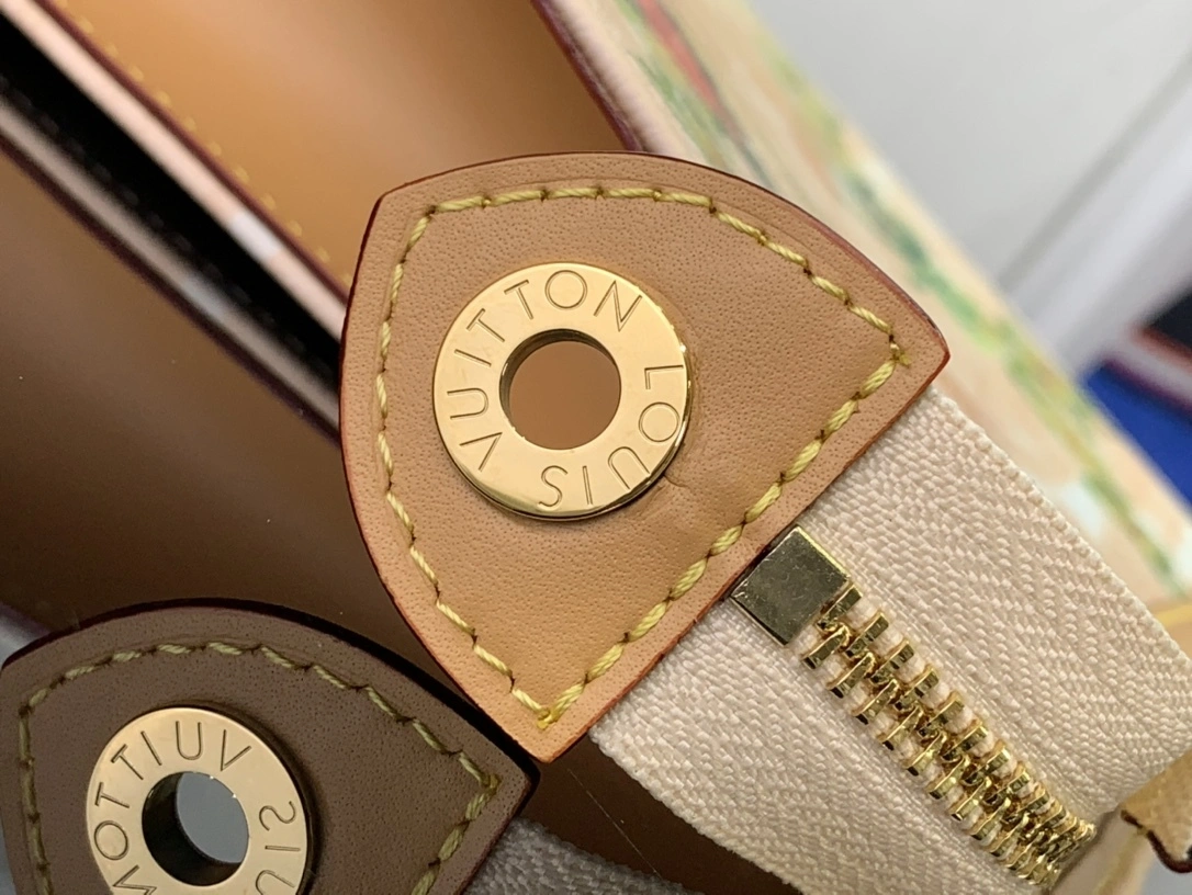 MOMO-- 8V M83465 Pochette Voyage item:D-B174G2107