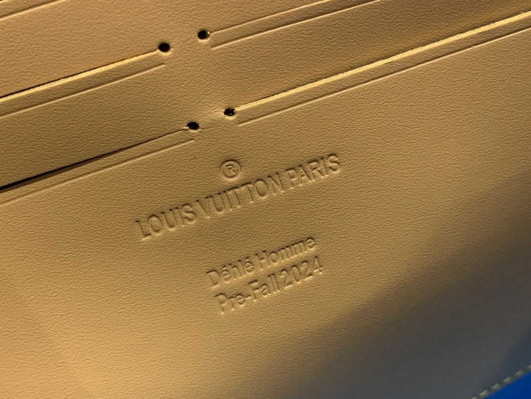 MOMO-- 8V M83465 Pochette Voyage item:D-B174G2107