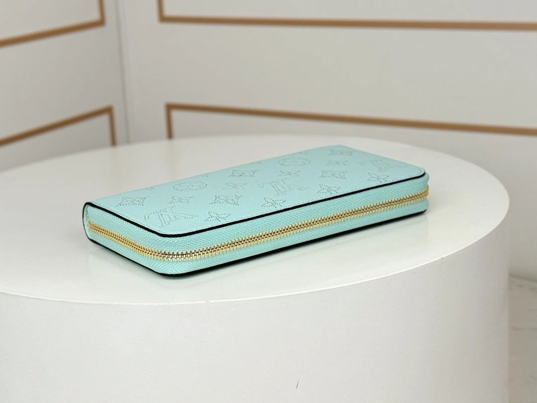 MOMO-- 8V M83489 Calfskin item:D-B000G2133