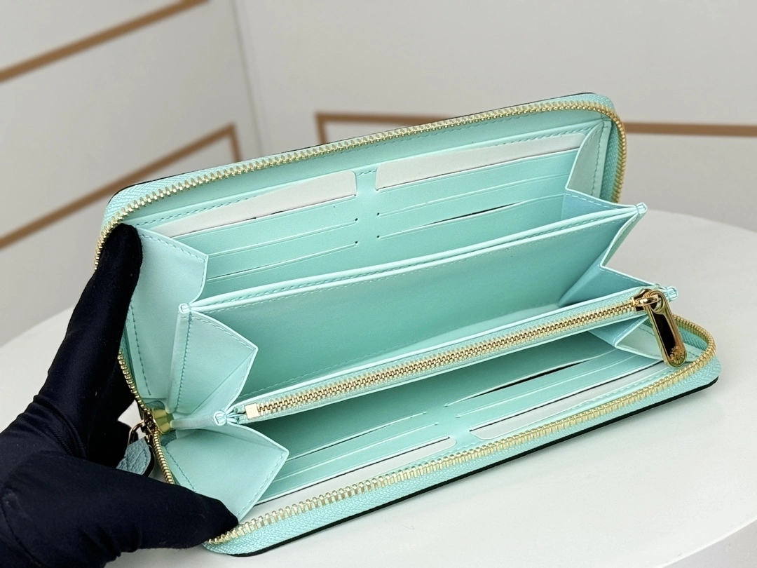 MOMO-- 8V M83489 Calfskin item:D-B000G2133