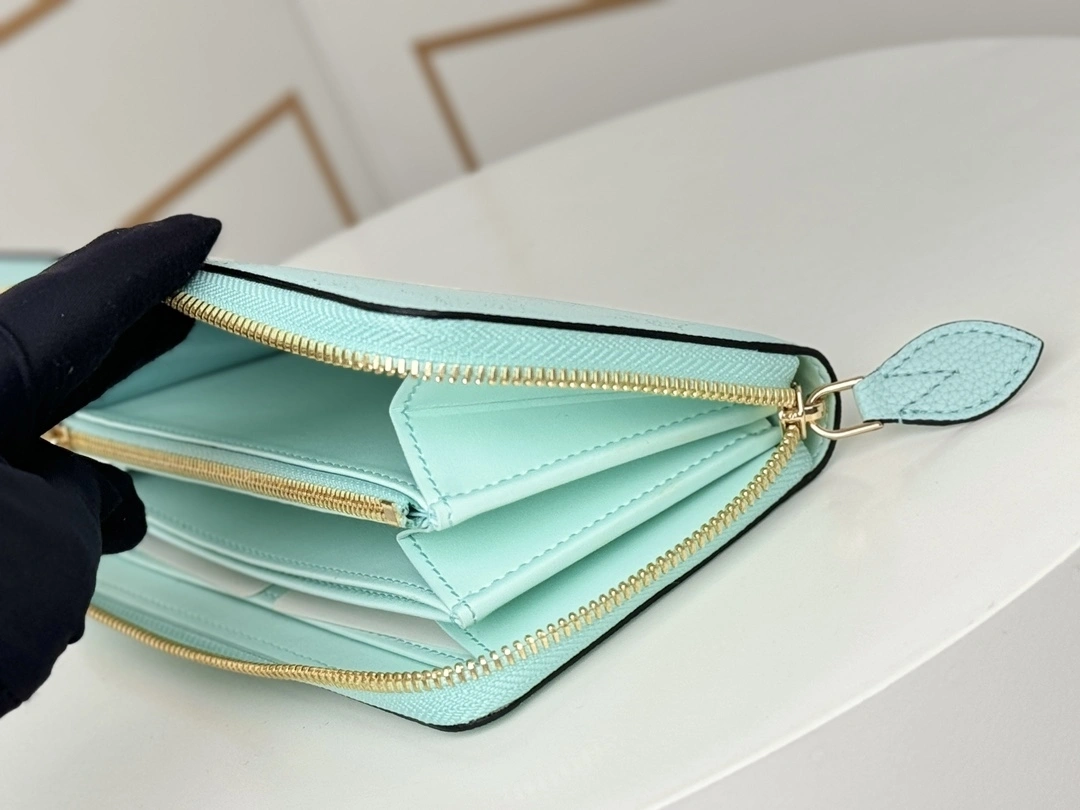 MOMO-- 8V M83489 Calfskin item:D-B000G2133