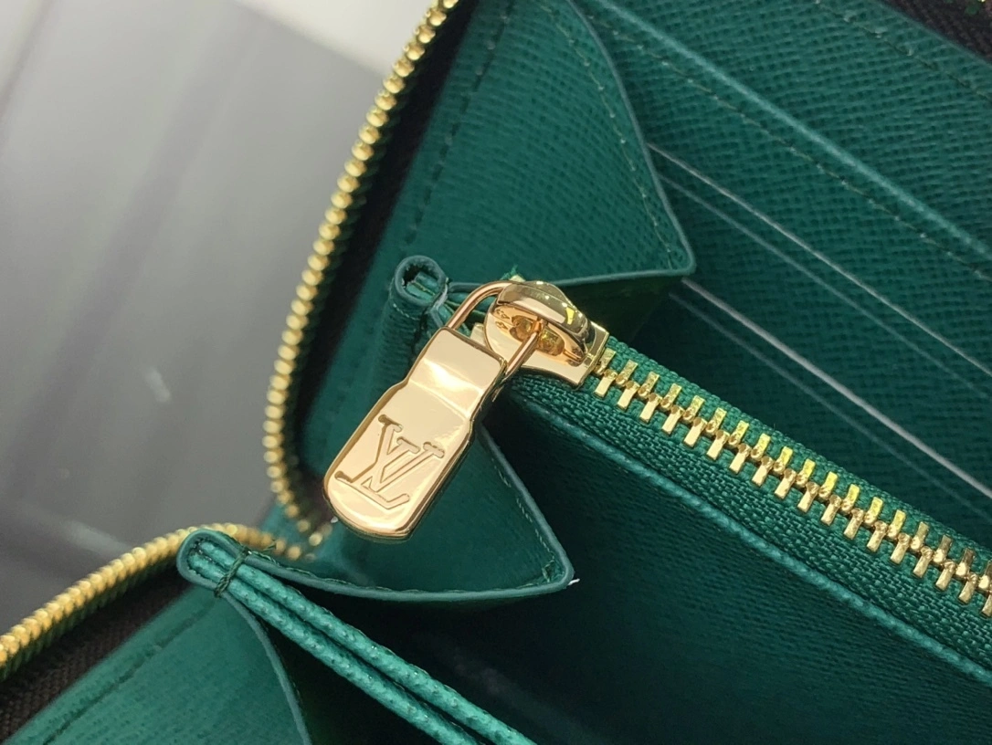 MOMO-- 8V M83689 zippy Calfskin item:D-B174G2109