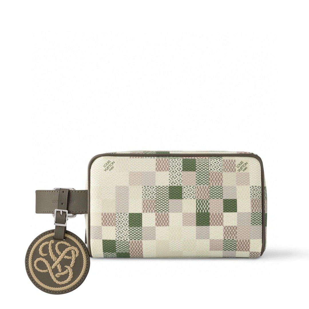 MOMO-- 8V N00112 high quality version Locker Dopp Kit item:E-B063B2347