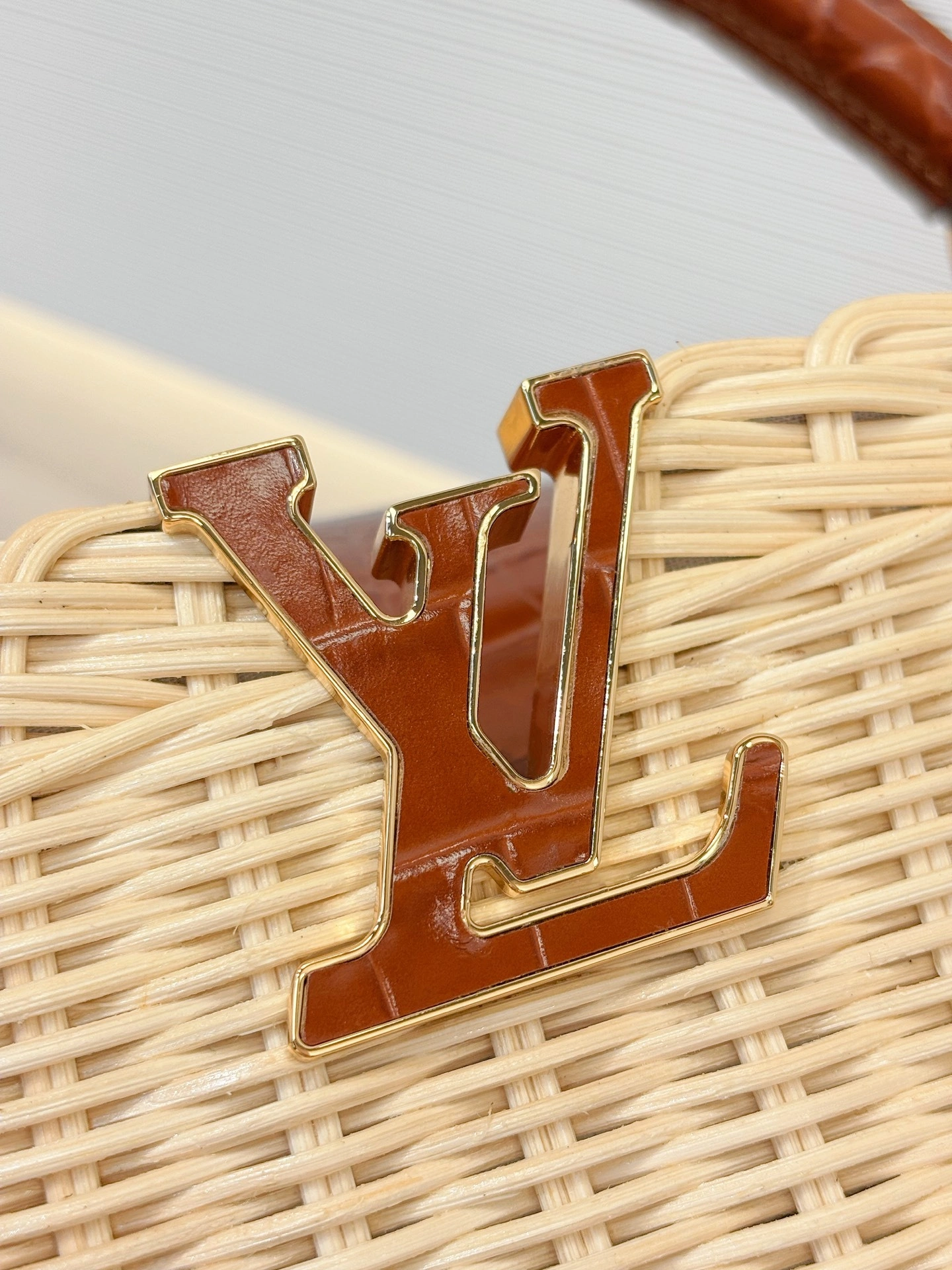 MOMO-- 8V N85481 high quality version CAPUCINES BB cowhide item:E-B000I0710