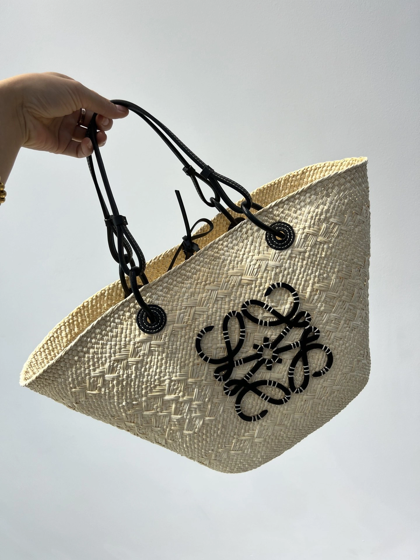 MOMO-- 8o5w5 A223T43X02-2165 item:D-B432F2108