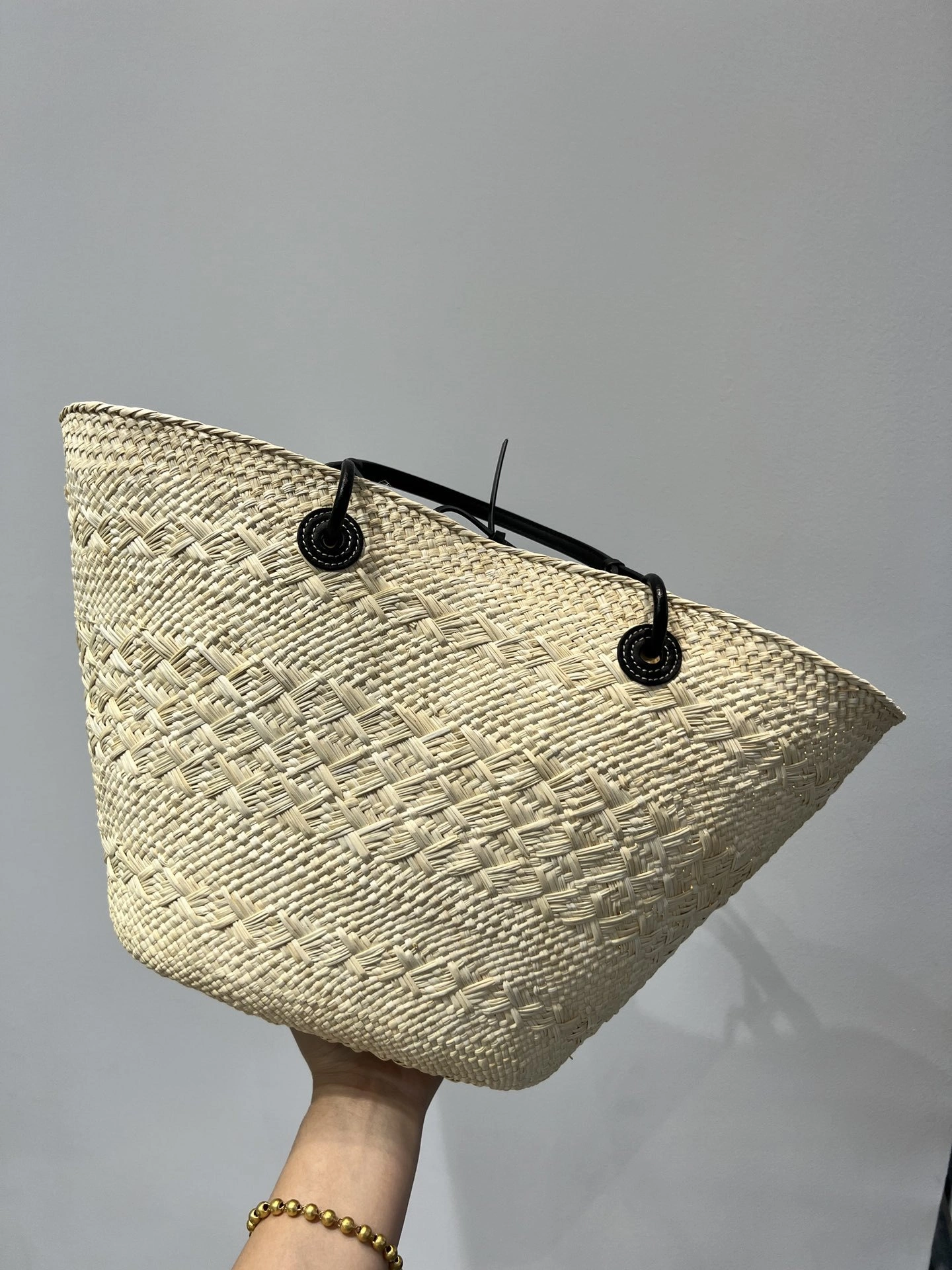 MOMO-- 8o5w5 A223T43X02-2165 item:D-B432F2108