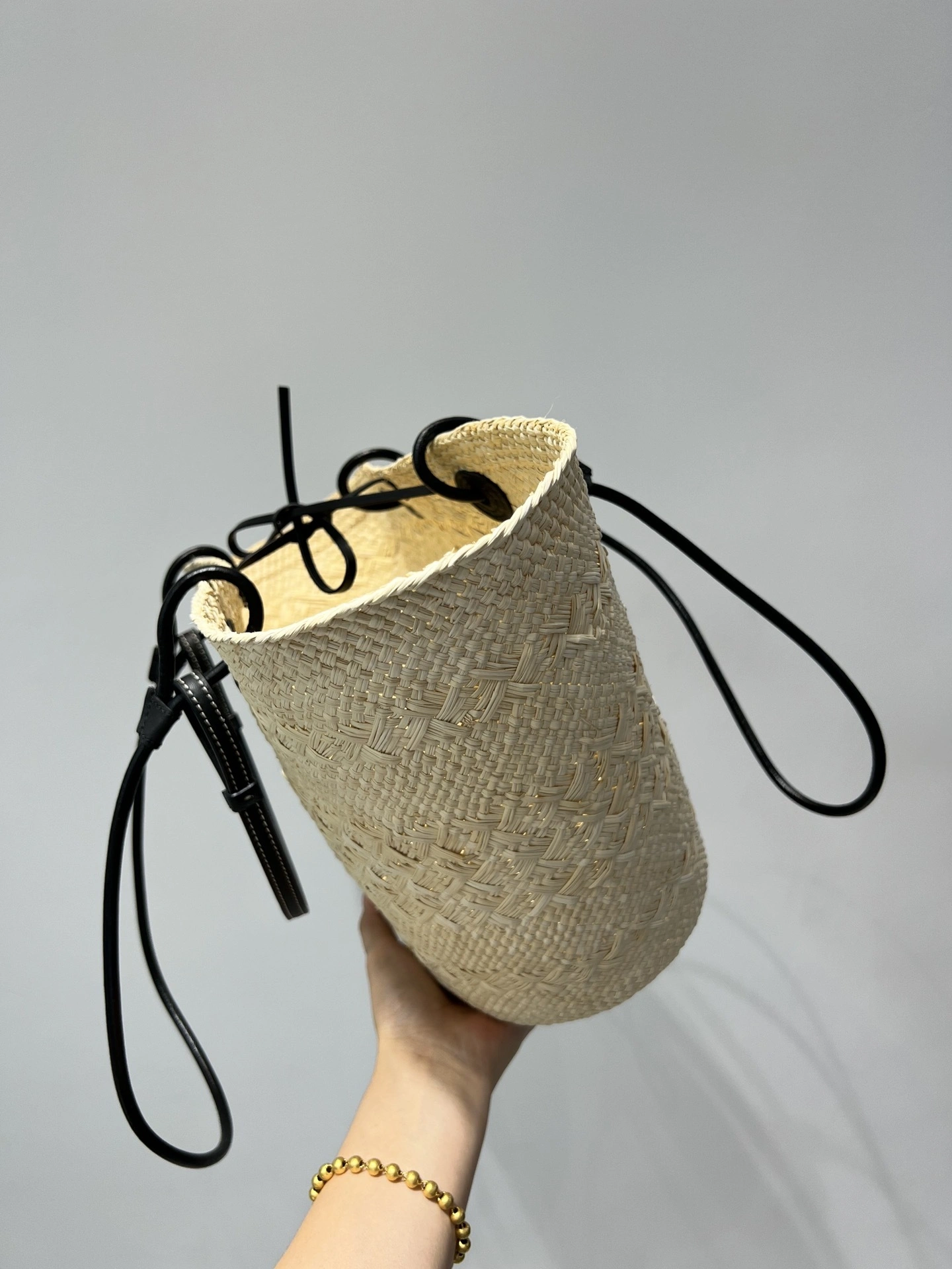 MOMO-- 8o5w5 A223T43X02-2165 item:D-B432F2108