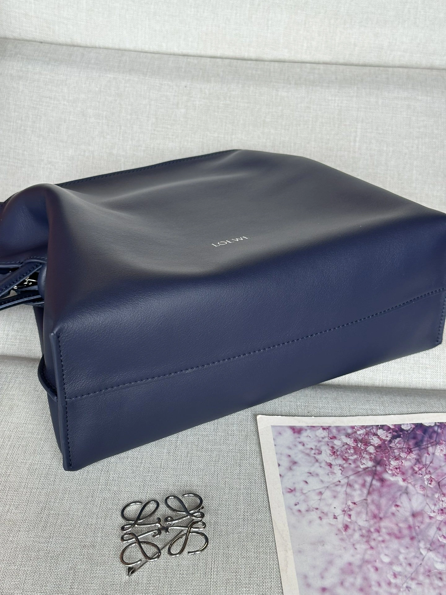 MOMO-- 8o5w5 A411FC1XBF-4467 Flamenco clutch- NEW Calfskin item:D-B063G2695