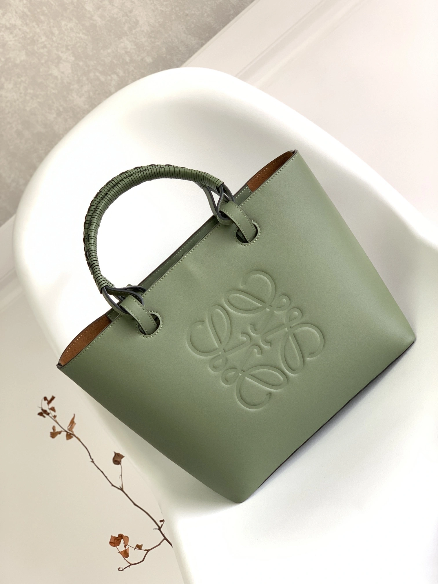 MOMO-- 8o5w5 A717S72X02-6424 high quality version cowhide item:E-B177H2706