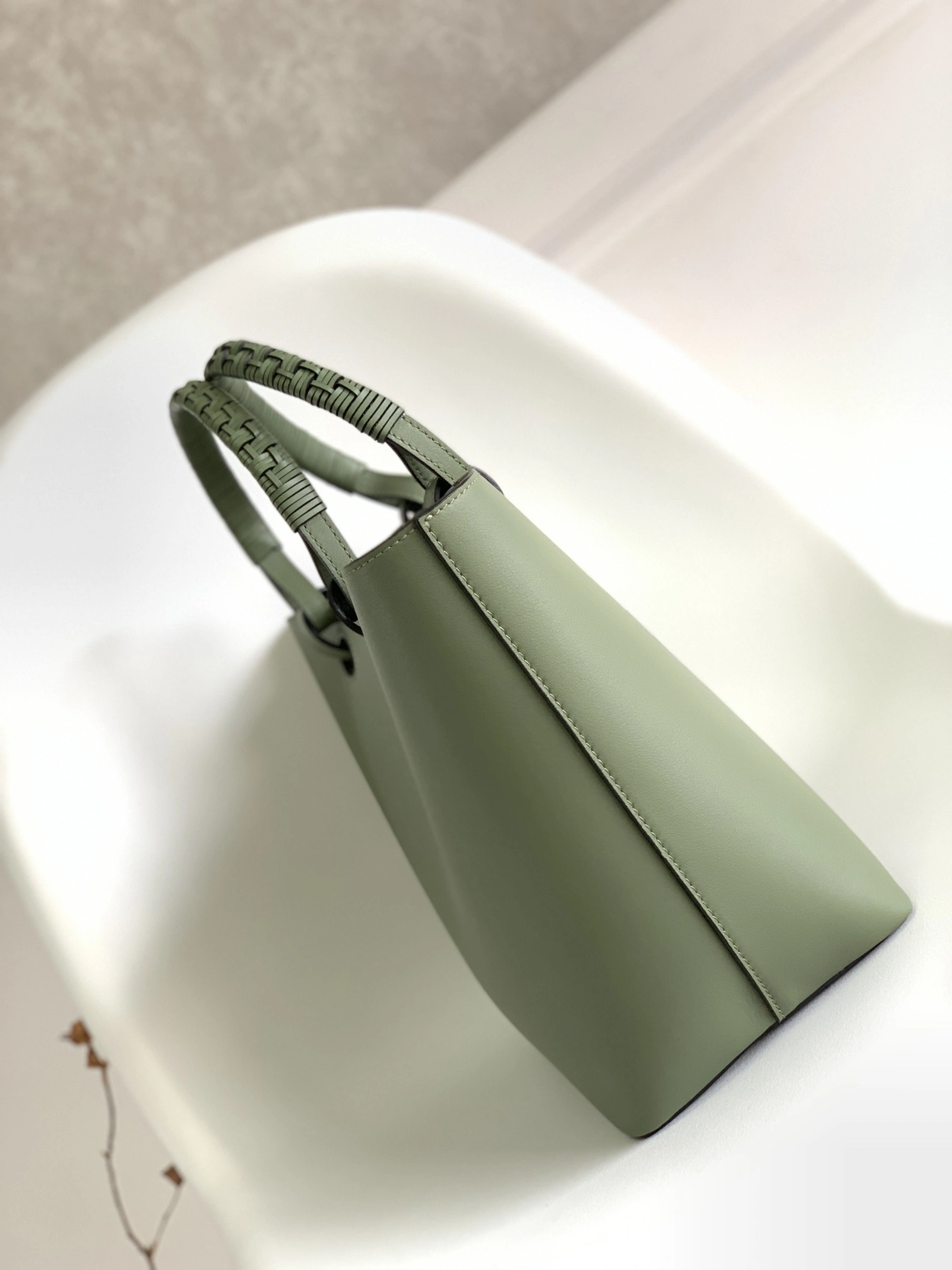 MOMO-- 8o5w5 A717S72X02-6424 high quality version cowhide item:E-B177H2706