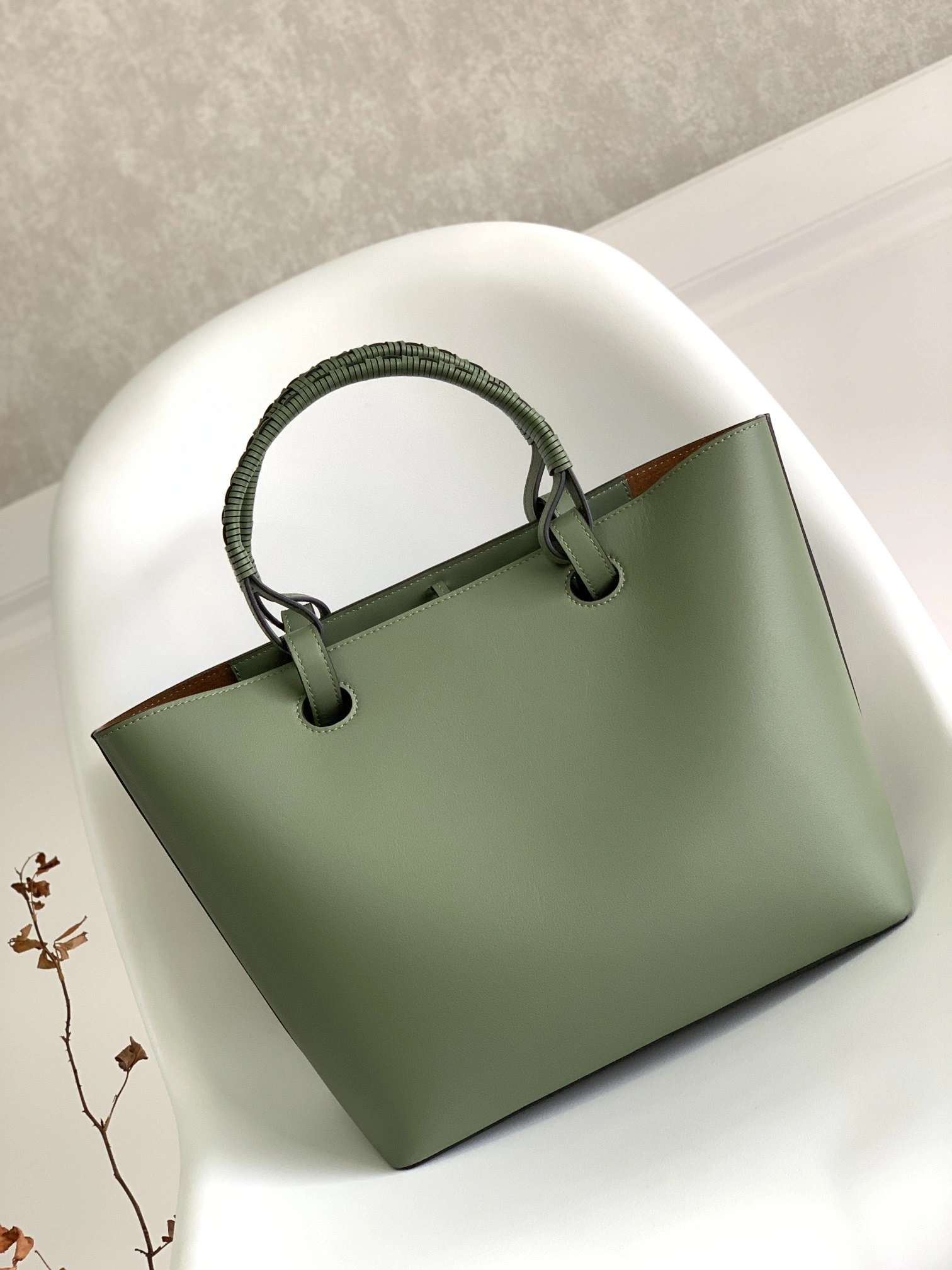 MOMO-- 8o5w5 A717S72X02-6424 high quality version cowhide item:E-B177H2706