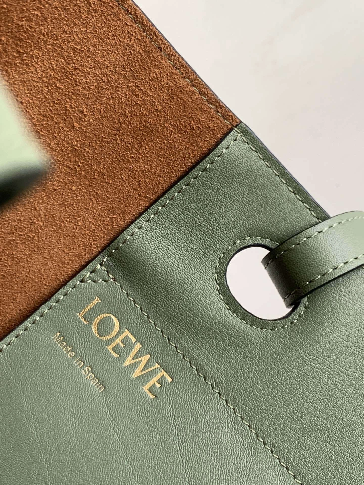 MOMO-- 8o5w5 A717S72X02-6424 high quality version cowhide item:E-B177H2706