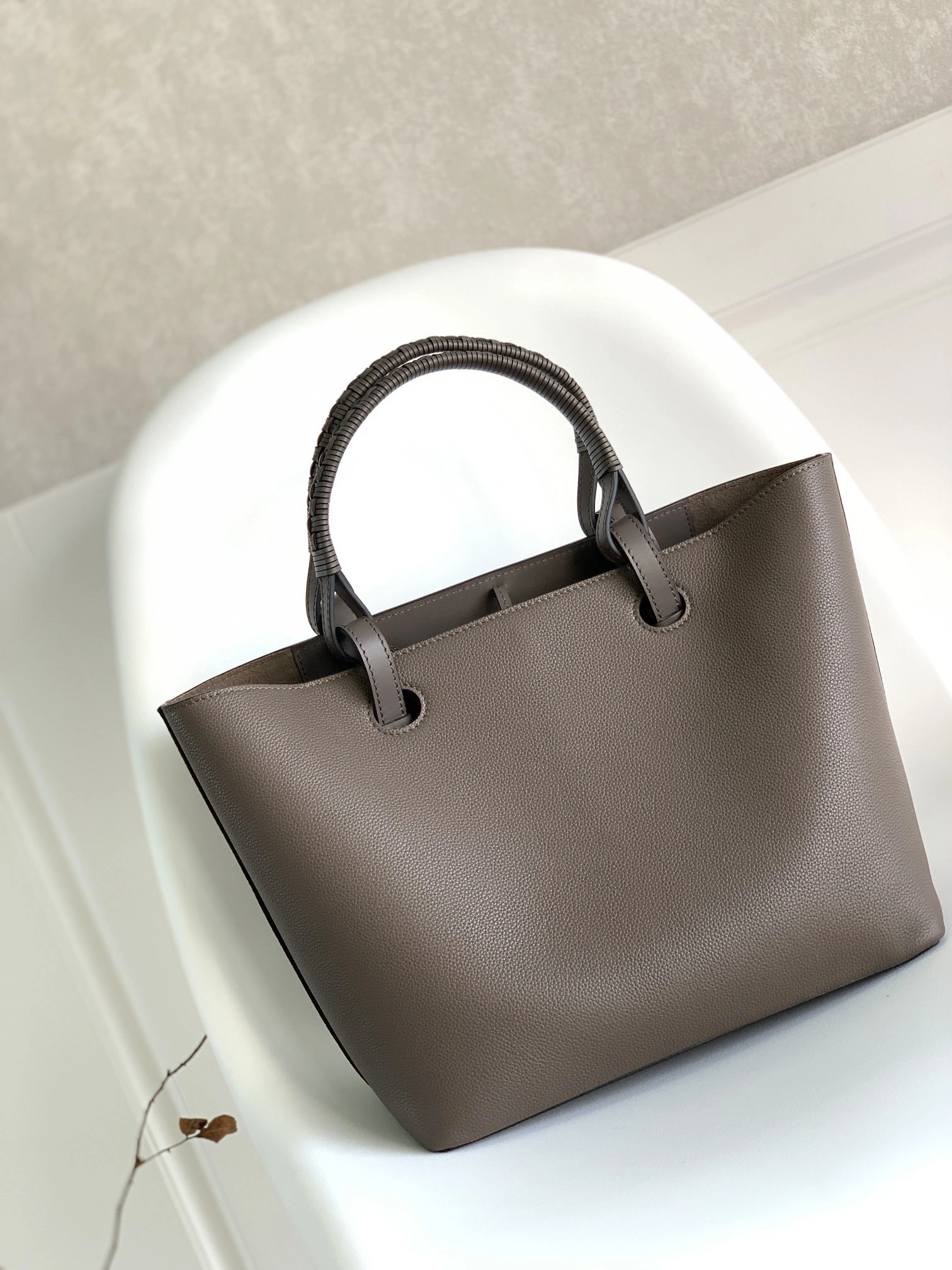 MOMO-- 8o5w5 A717S72X03-3170 high quality version cowhide item:E-B177H2709
