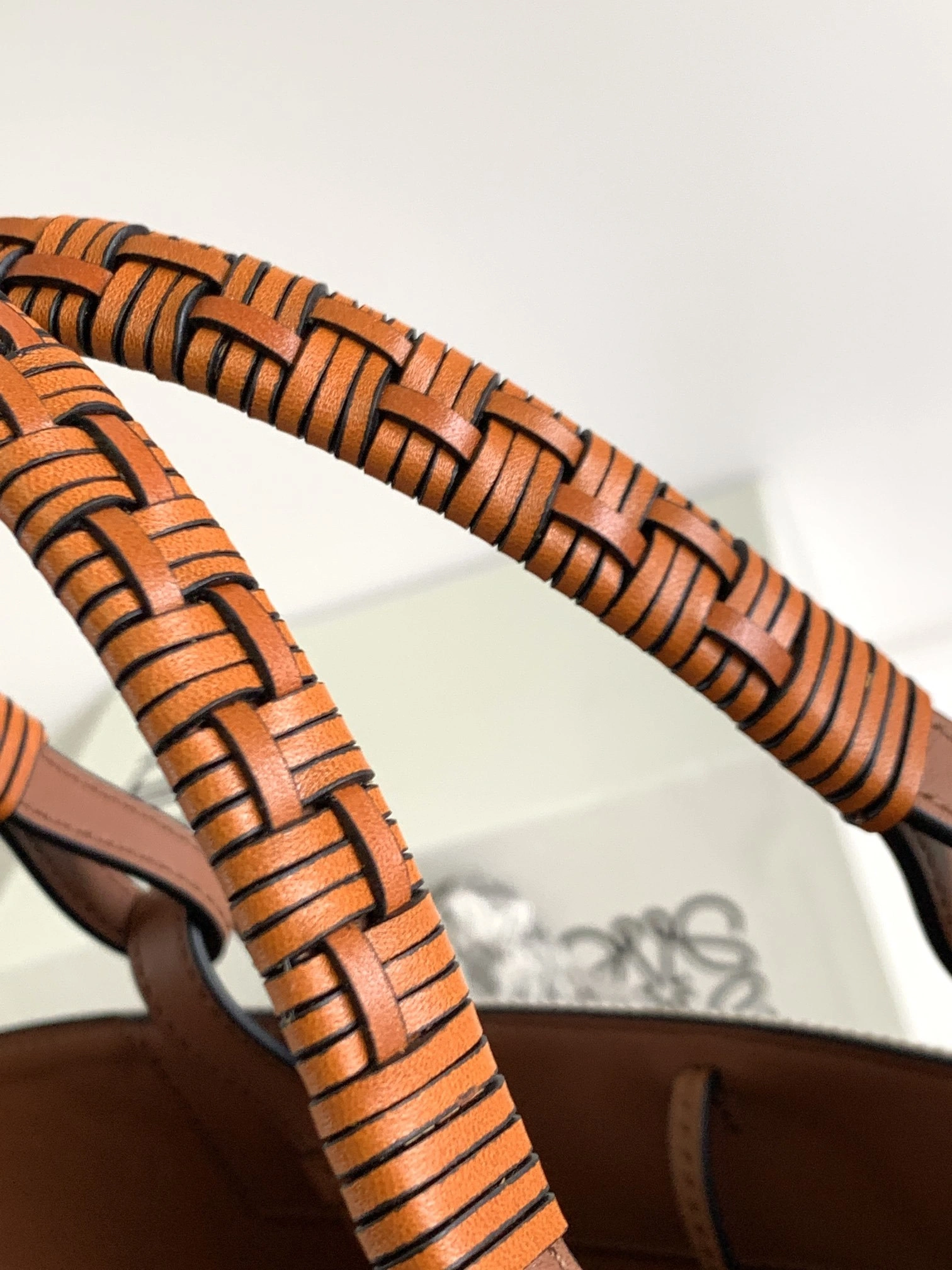 MOMO-- 8o5w5 A717S72X06-2426 high quality version cowhide item:E-B177I1788