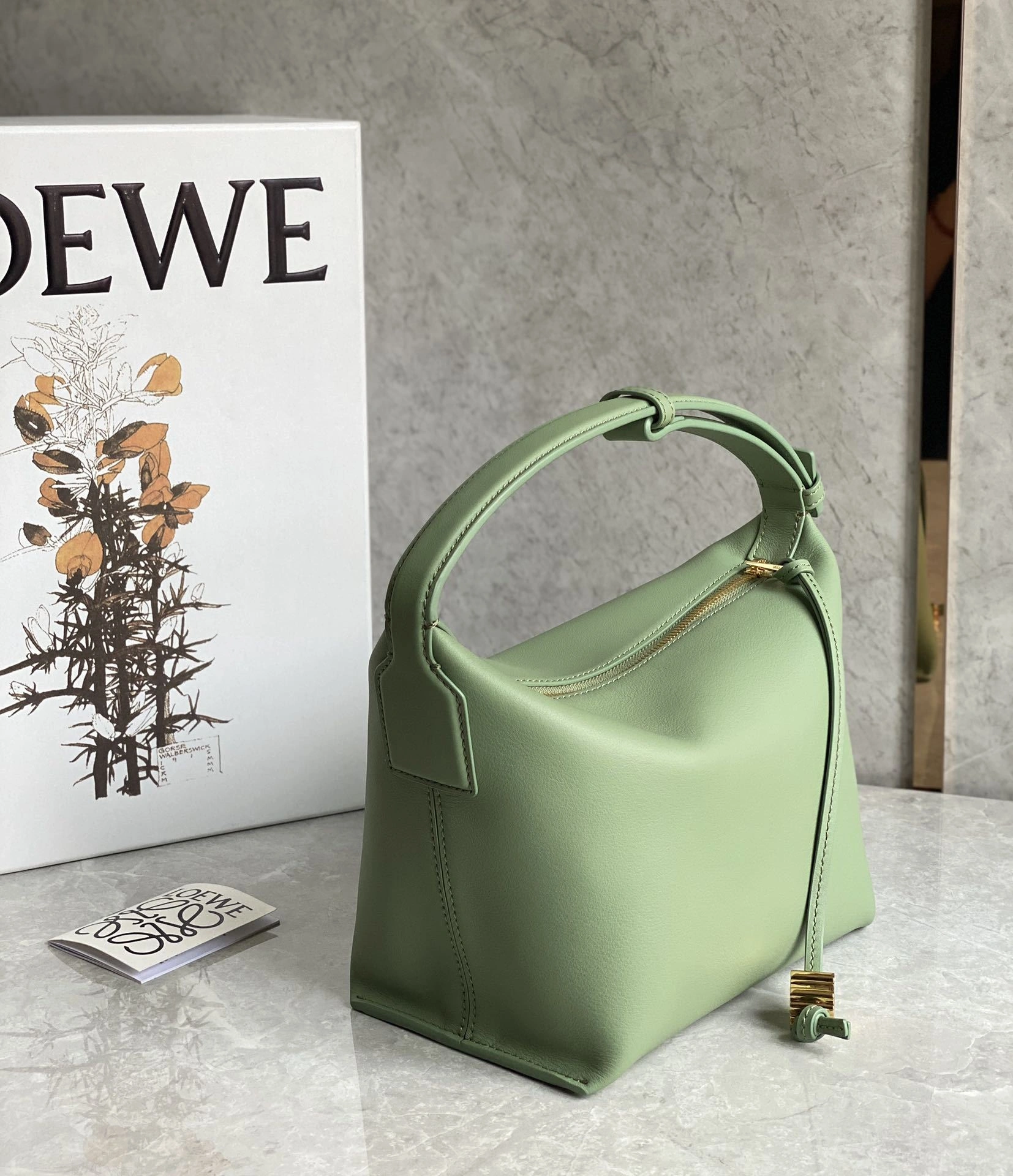 MOMO-- 8o5w5 A906K75X20-6424 high quality version cowhide item:E-B000I1833