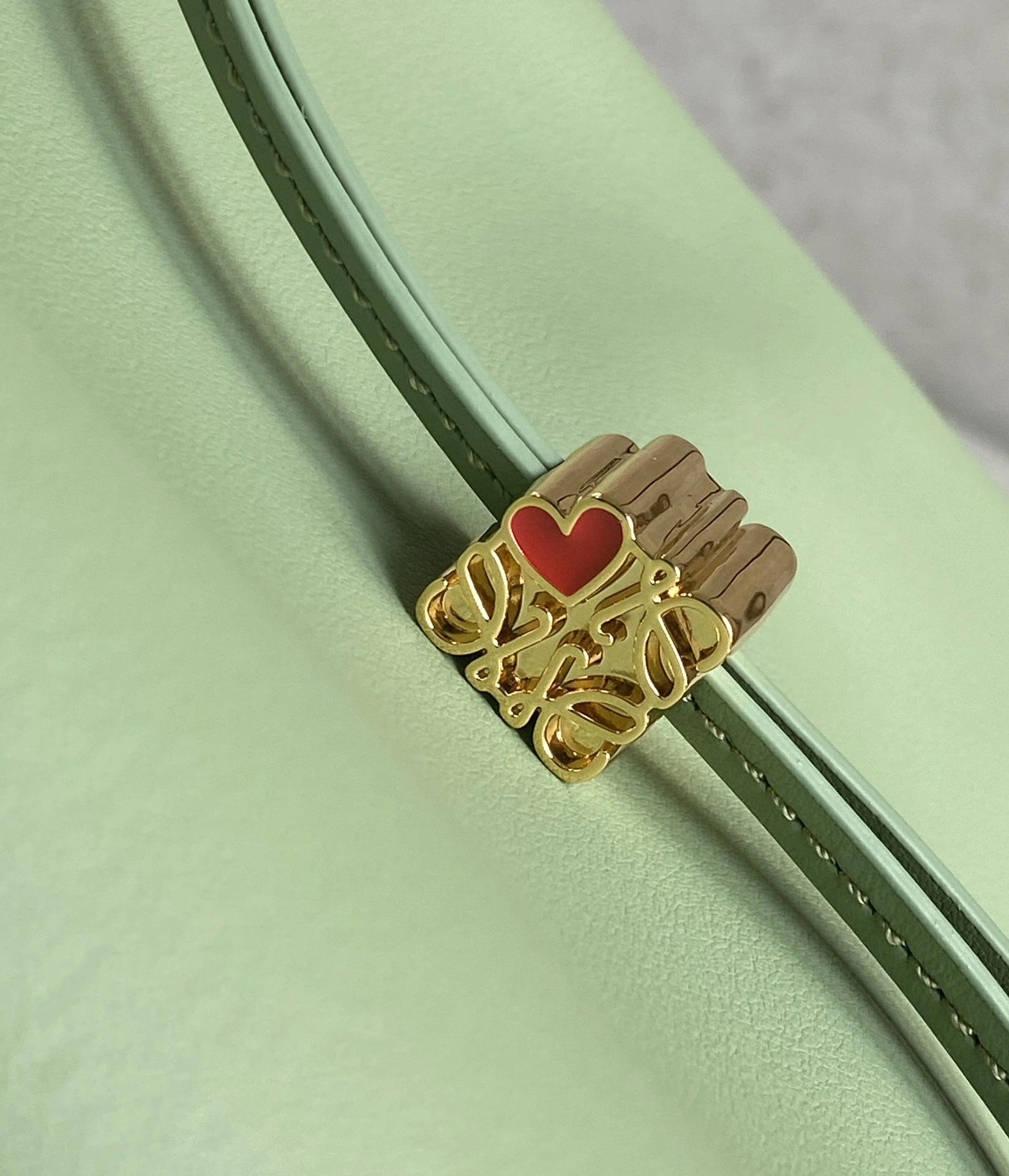 MOMO-- 8o5w5 A906K75X20-6424 high quality version cowhide item:E-B000I1833