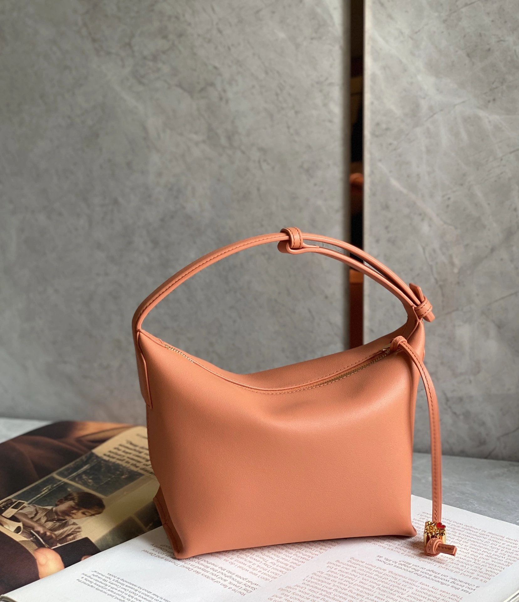 MOMO-- 8o5w5 A906K75X20-6935 high quality version cowhide item:E-B000I1834