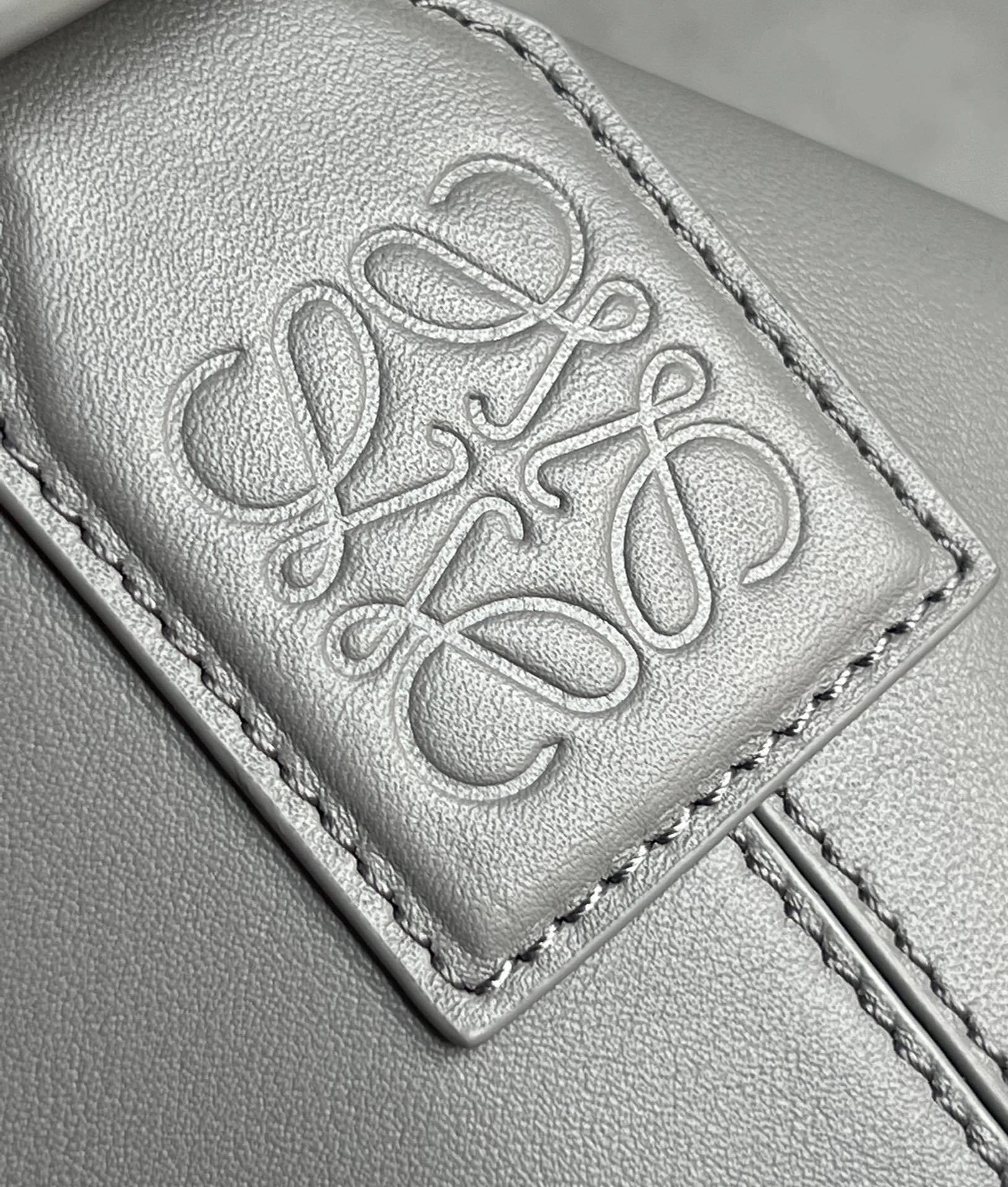 MOMO-- 8o5w5 B906Q63X01-1640 high quality version Calfskin item:E-B000E0410