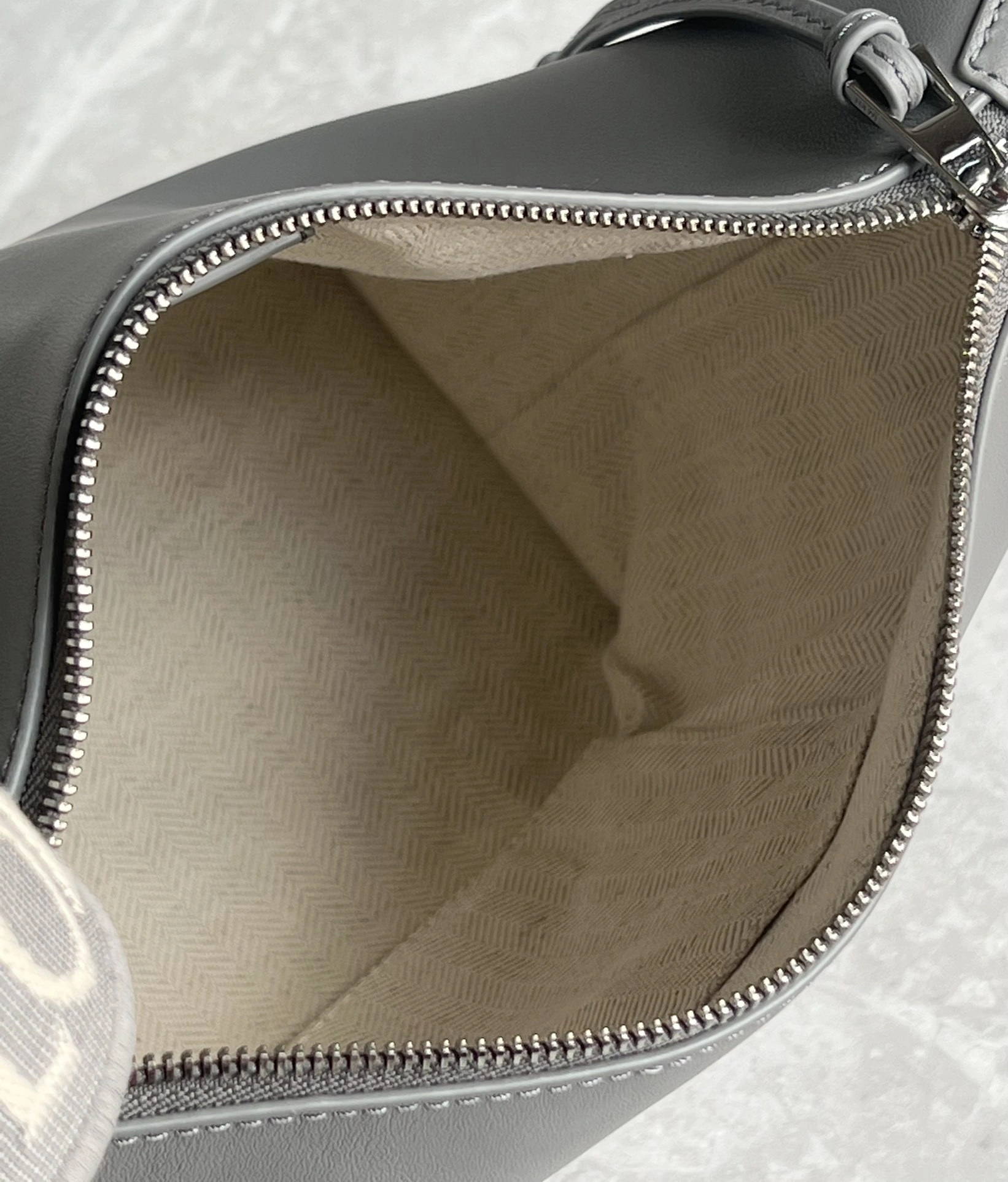 MOMO-- 8o5w5 B906Q63X01-1640 high quality version Calfskin item:E-B000E0410