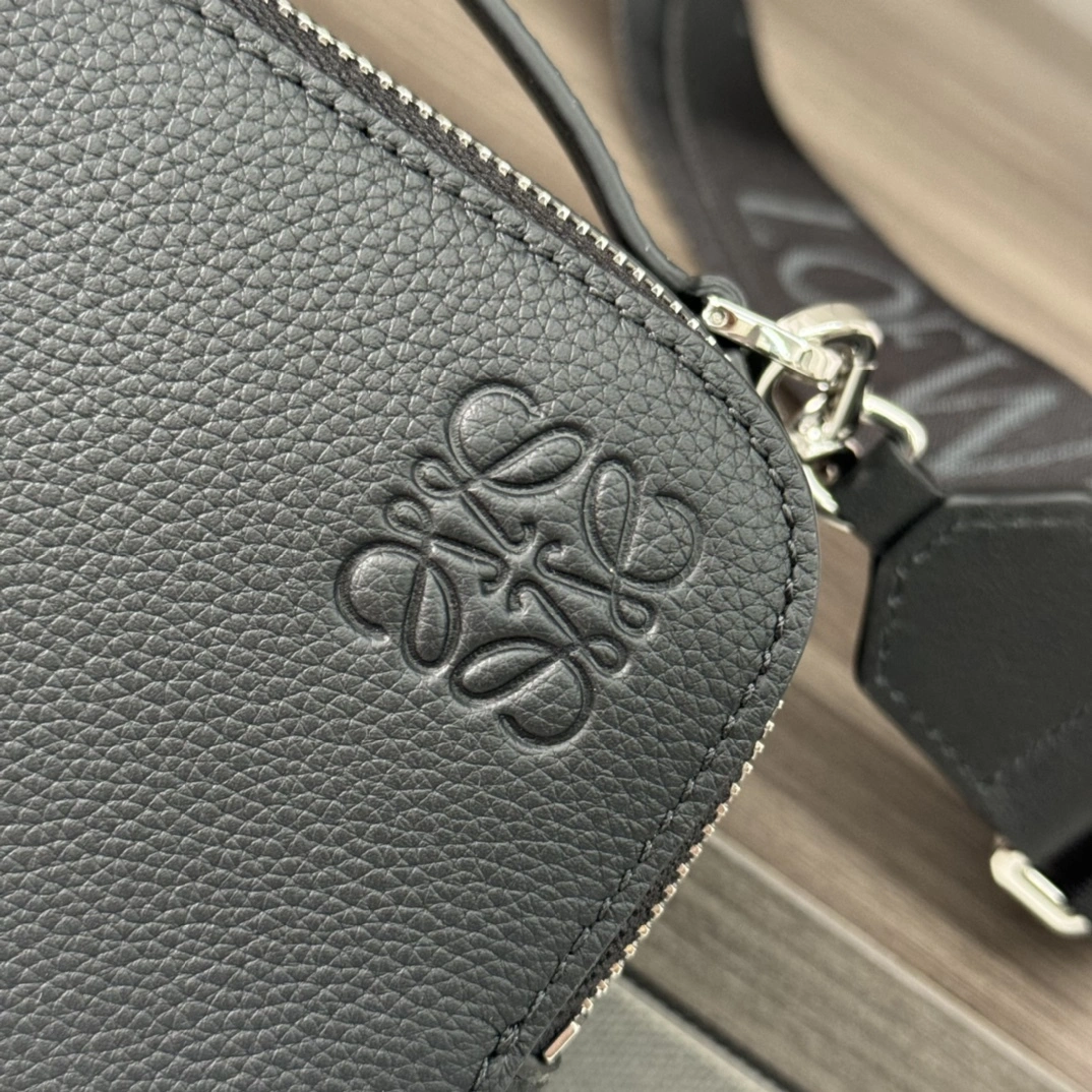 MOMO-- 8o5w5 C660R41X02-1100 high quality version cowhide item:E-B000E0434