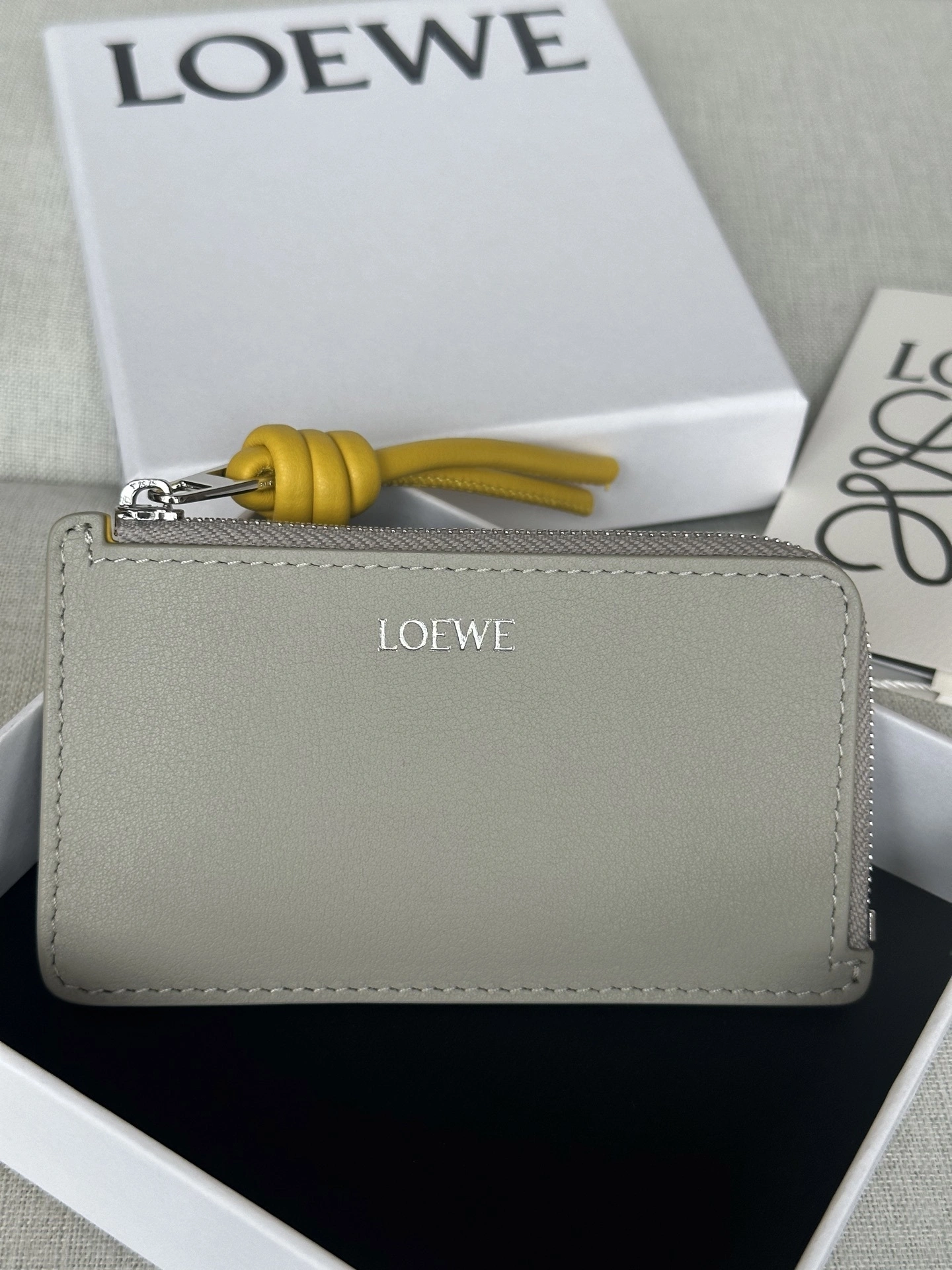 MOMO-- 8o5w5 CEM1Z40X02-6256 high quality version cowhide item:E-B177I1824
