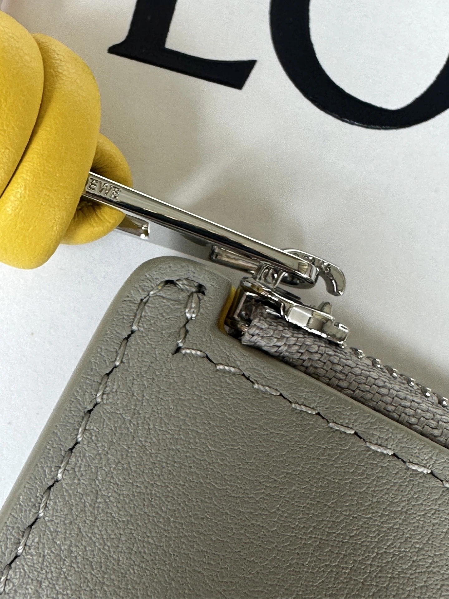 MOMO-- 8o5w5 CEM1Z40X02-6256 high quality version cowhide item:E-B177I1824