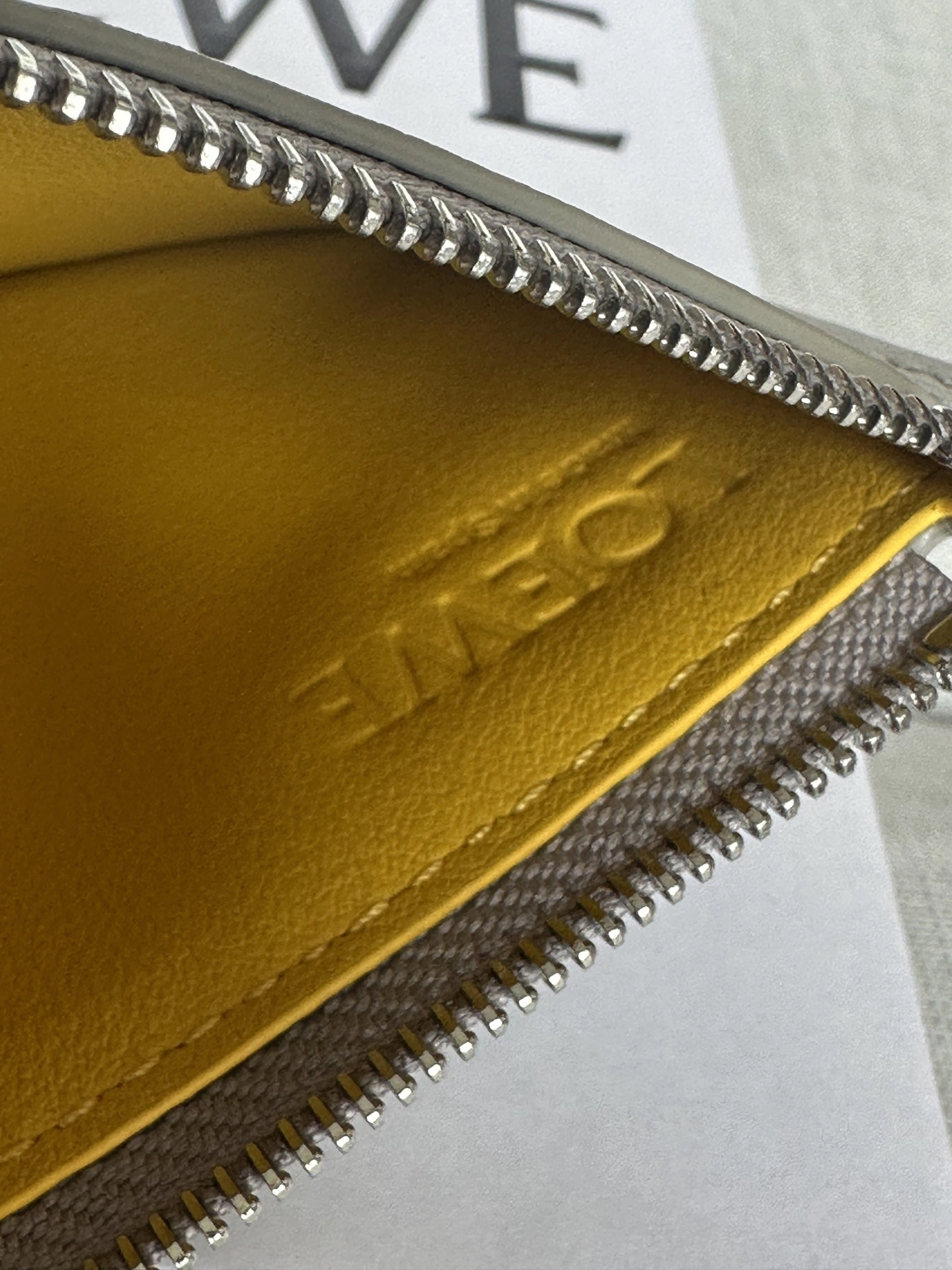 MOMO-- 8o5w5 CEM1Z40X02-6256 high quality version cowhide item:E-B177I1824