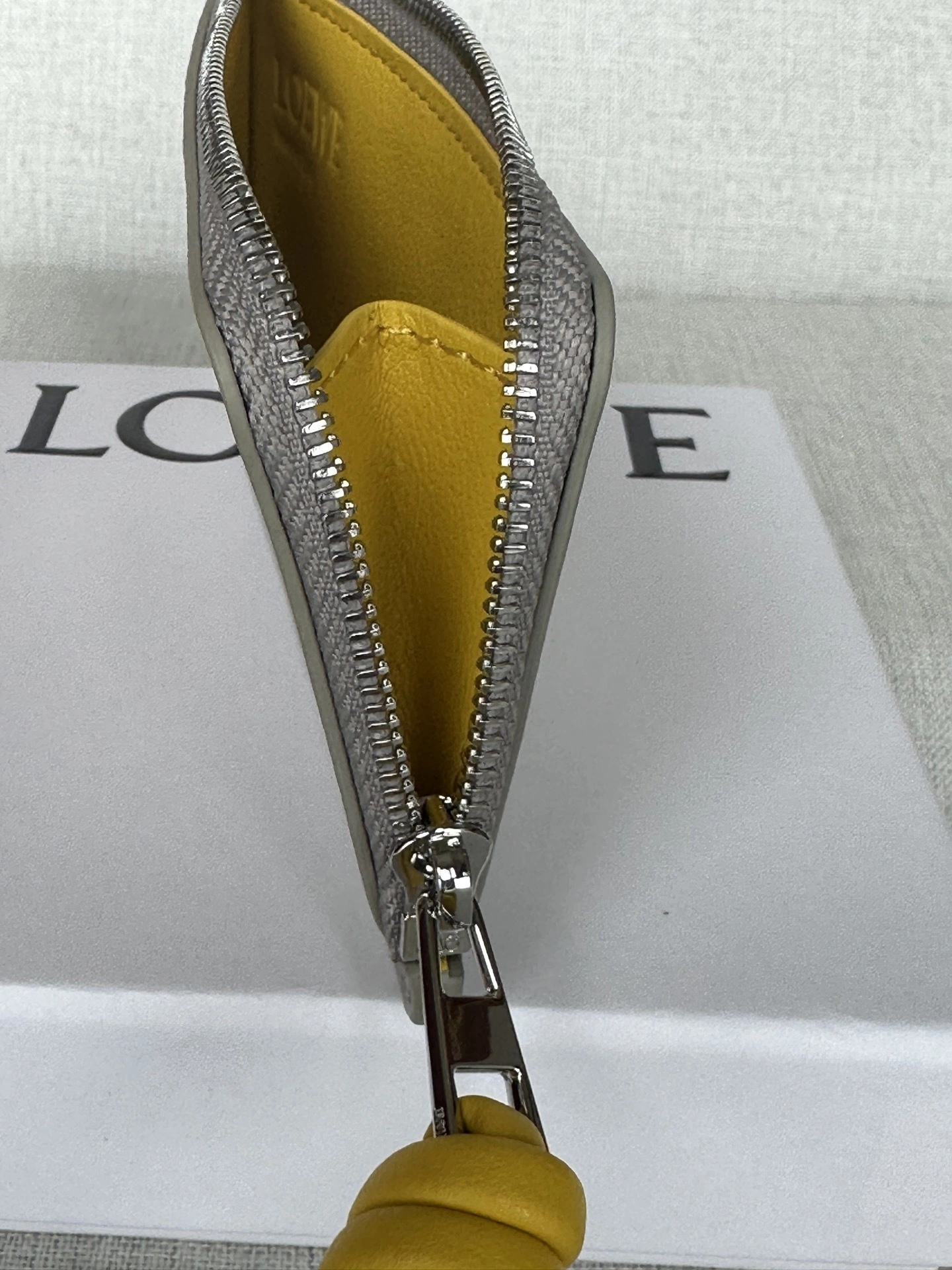 MOMO-- 8o5w5 CEM1Z40X02-6256 high quality version cowhide item:E-B177I1824