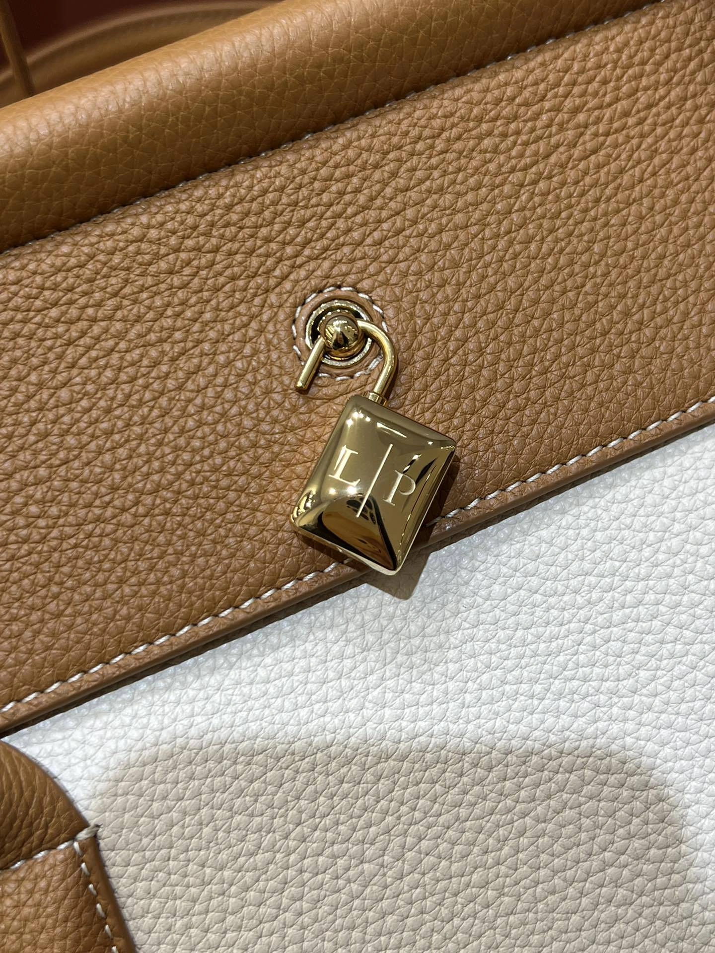 MOMO-- 8oro Pi191 FAO6586-B4JS high quality version Loom item:E-B177I2151