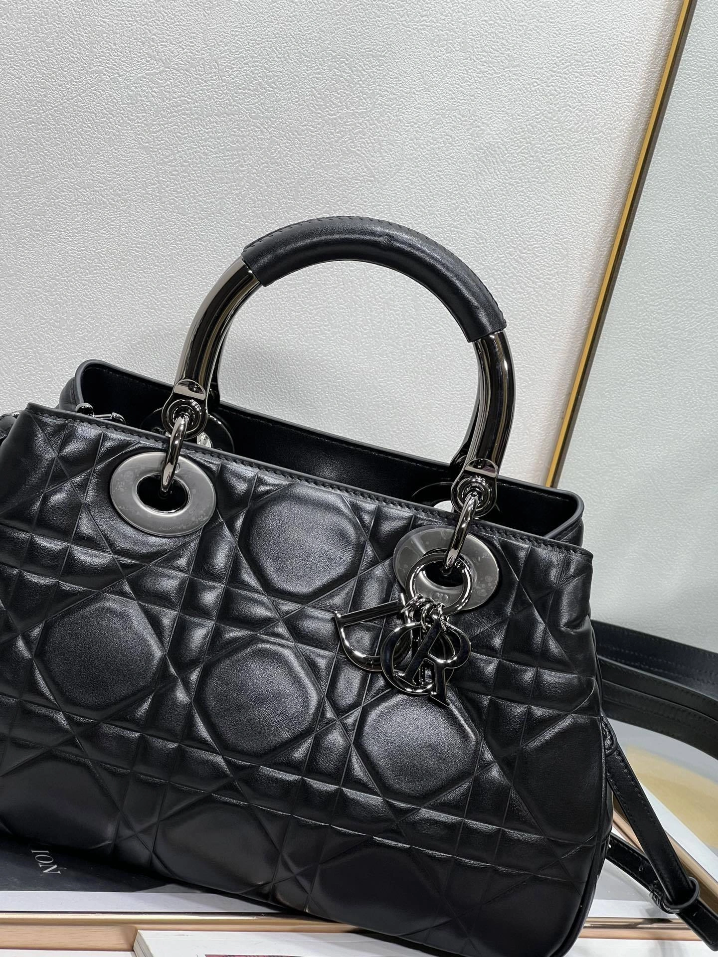 MOMO-- 9522 item：C-B063E3106R