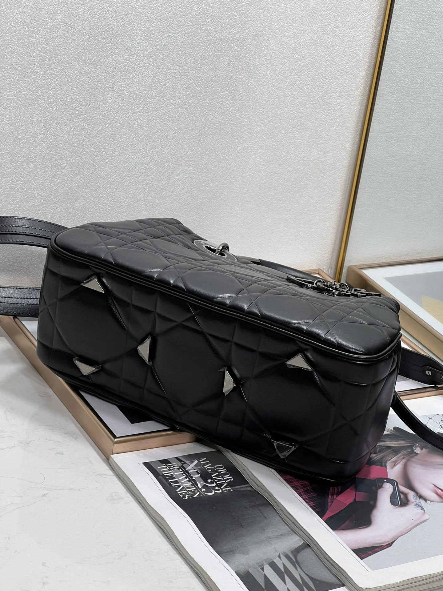 MOMO-- 9522 item：C-B063E3106R
