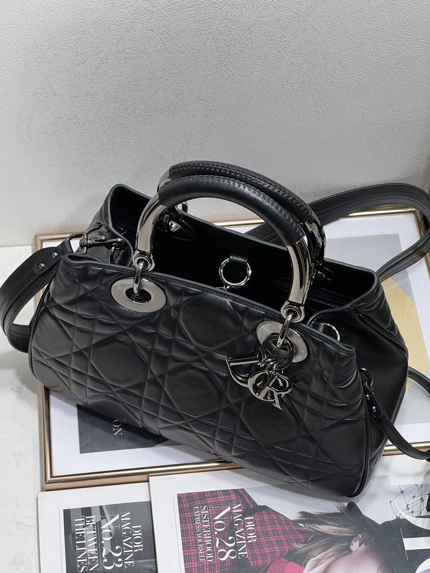 MOMO-- 9522 item：C-B063E3106R