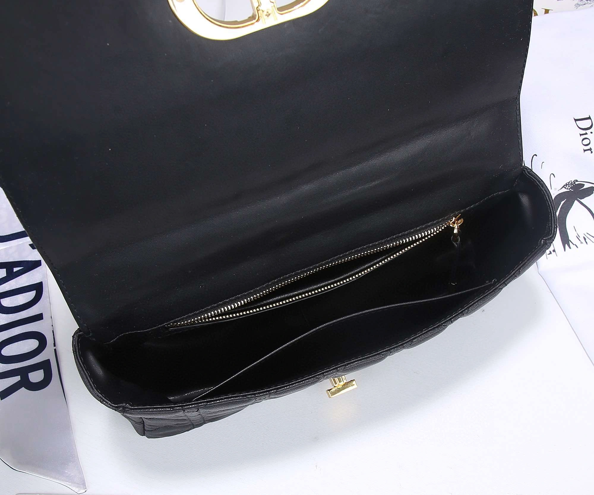 *MOMO---9797 item : A-B202H2301A