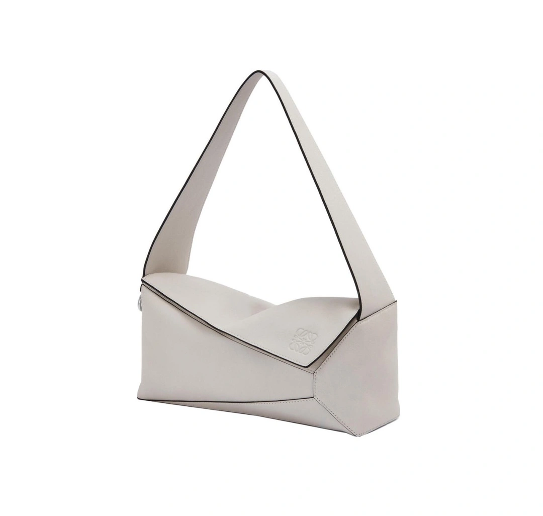 MOMO-- A510J67X01-1333 item:D-B063A0458S