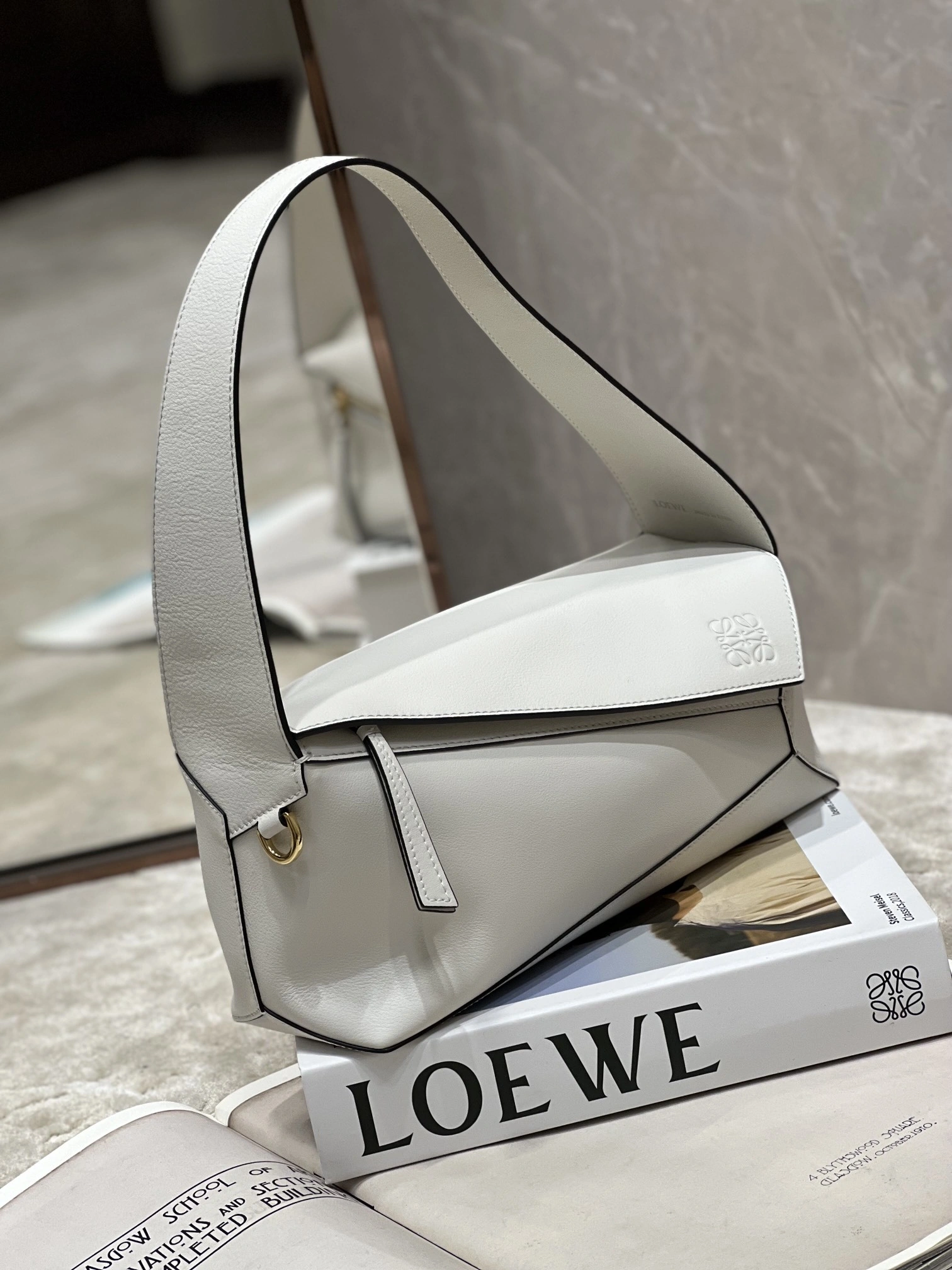 MOMO-- A510J67X01-1333 item:D-B063A0458S