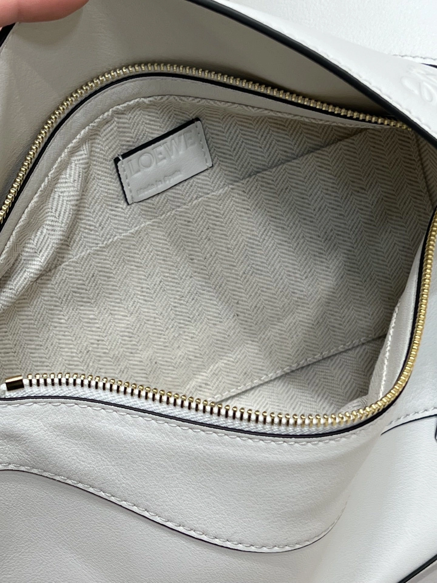 MOMO-- A510J67X01-1333 item:D-B063A0458S