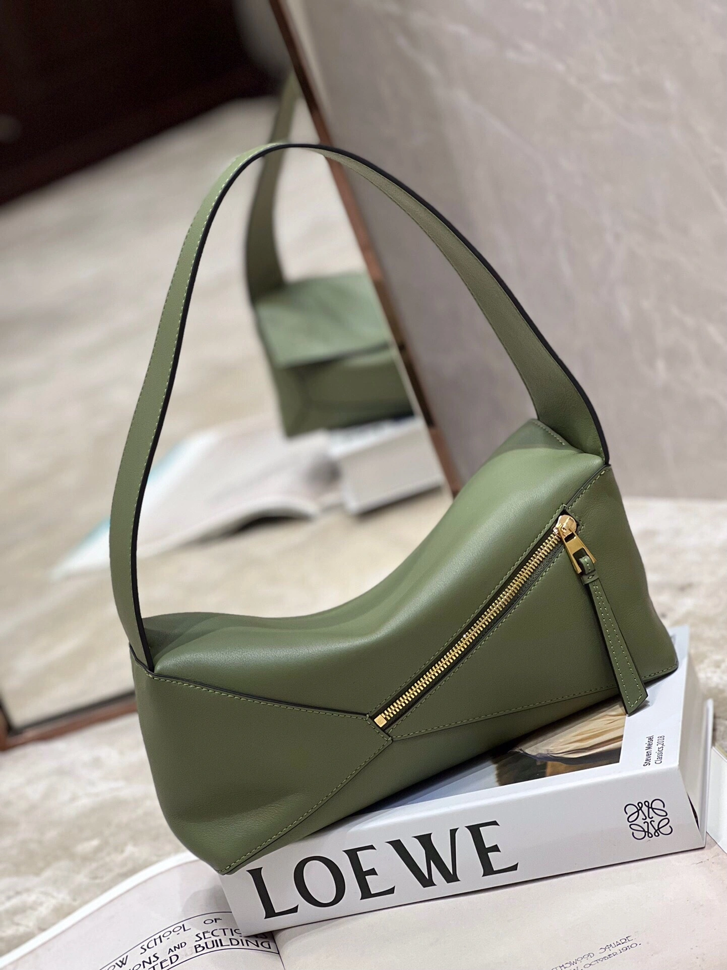 MOMO-- A510J67X01-3949 item:D-B063A0455S