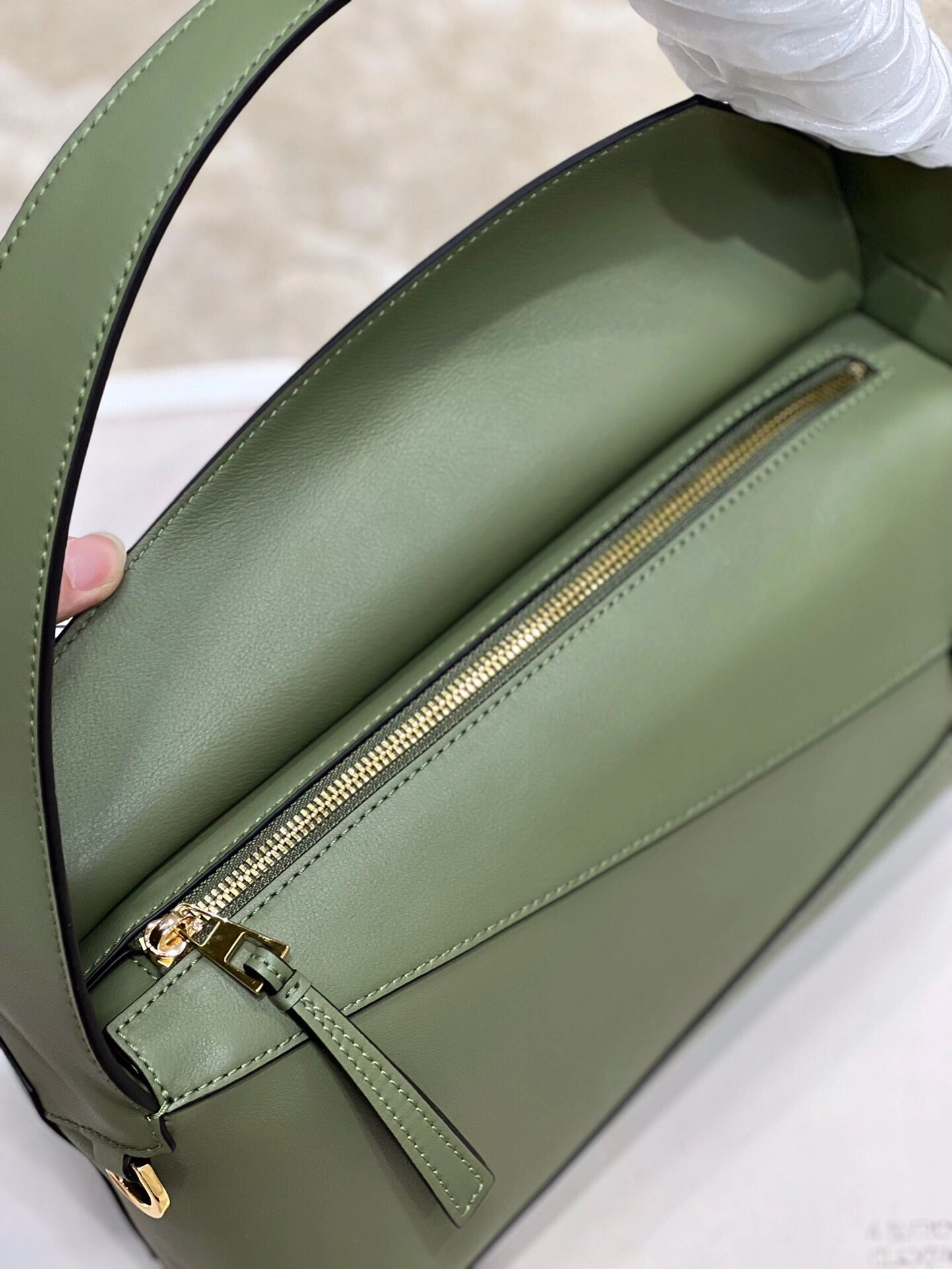 MOMO-- A510J67X01-3949 item:D-B063A0455S