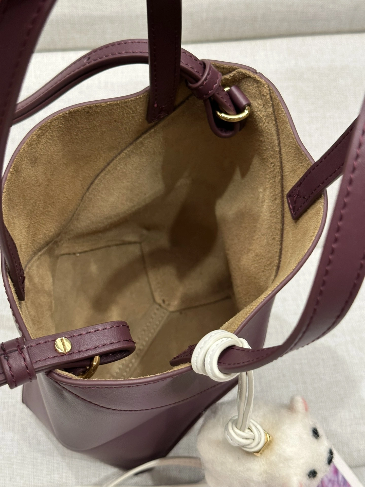 MOMO-- A657V25X01-7240 cowhide item:D-B063E1155