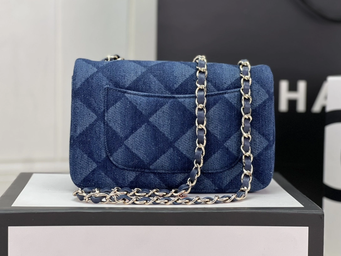 MOMO-- A69900-B09077-NK307 high quality version item：C-B202H1773R