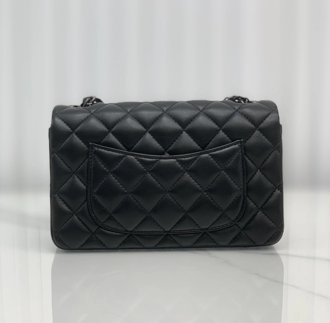 MOMO-- A69900-Y01480-94305 sheepskin item:C-B063L0955R