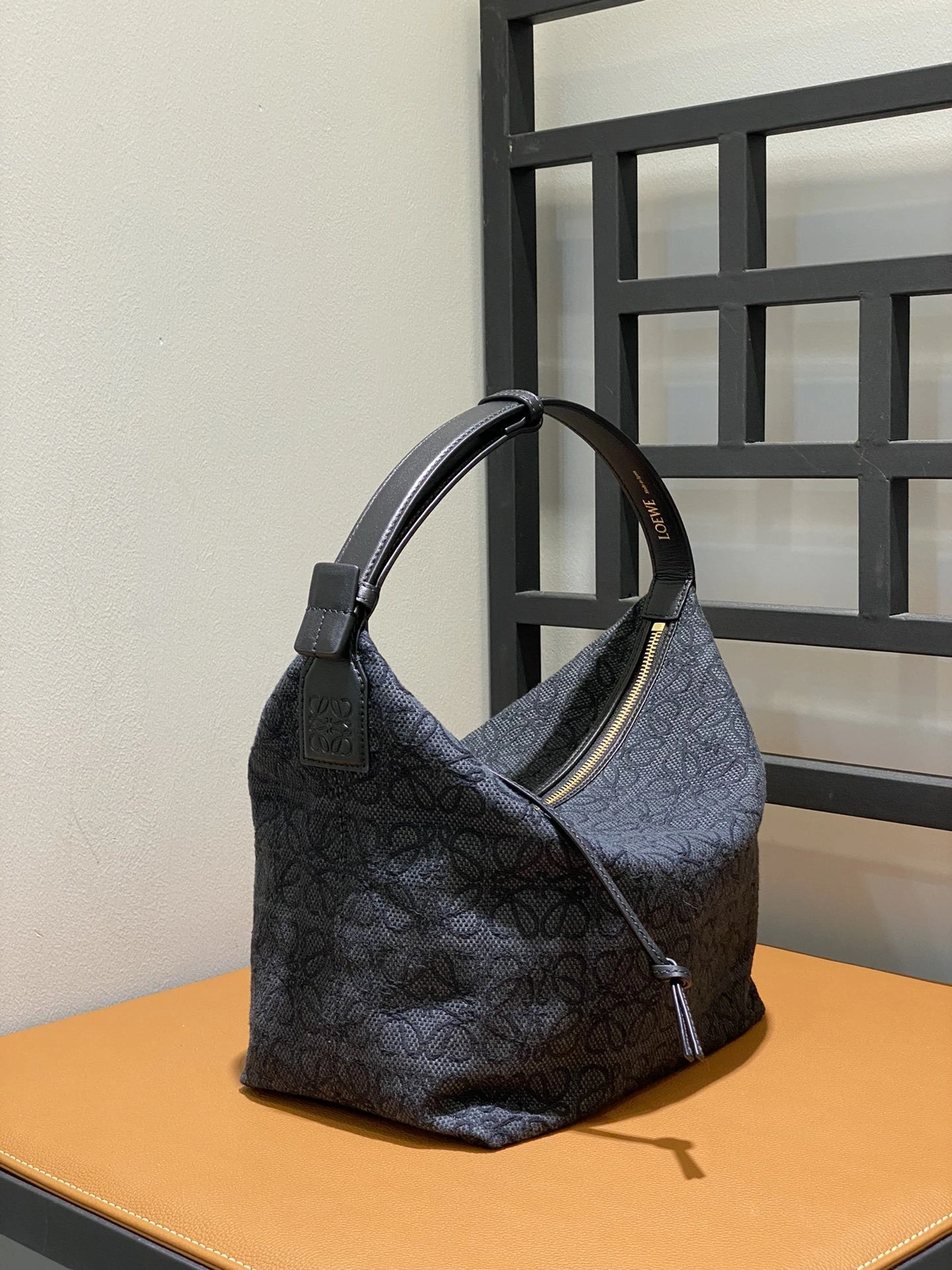 MOMO-- A906K68X04-1268 item：C-B063I3046V