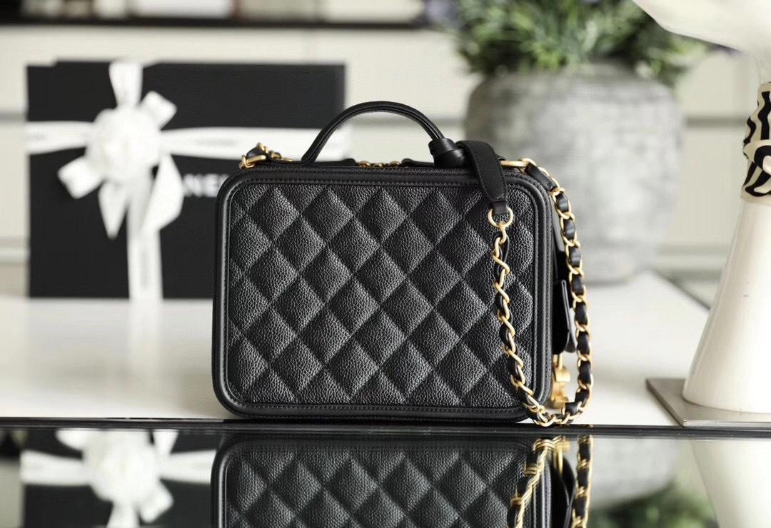 MOMO-- A93344 Y83371 94305 cowhide item : B-B598E1207S