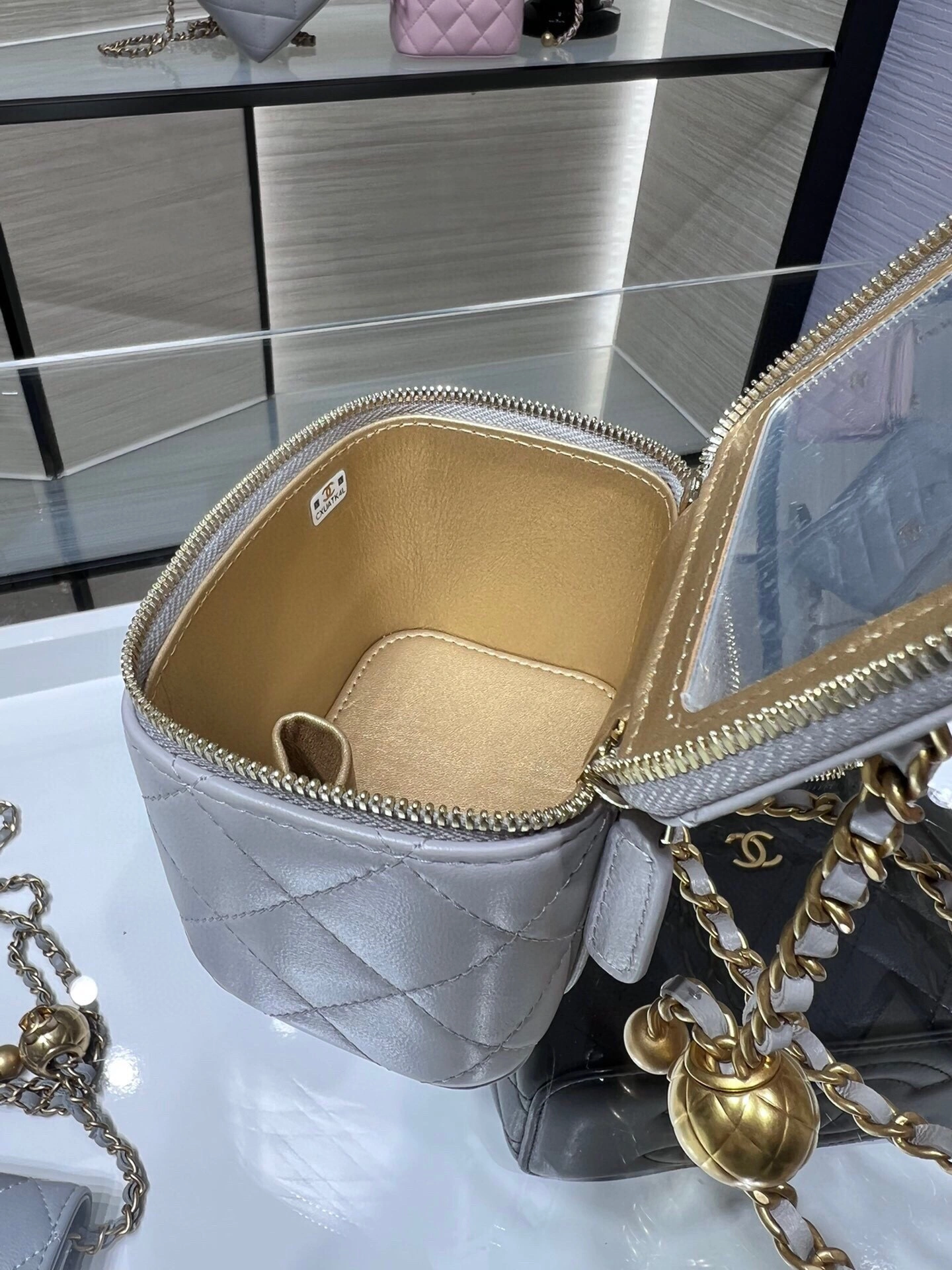 MOMO-- AP1447-B02916-10601 item：C-B063I2317V