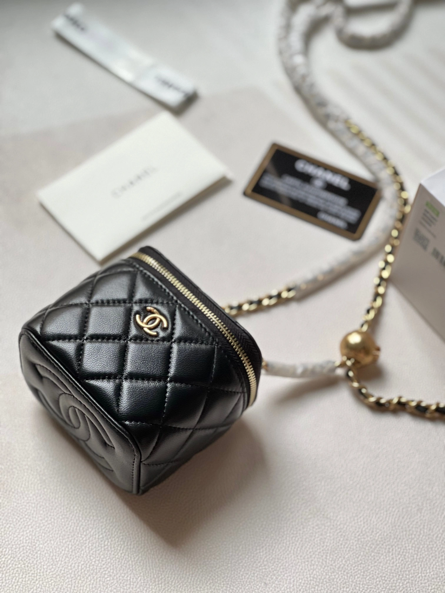 MOMO-- AP1447-B02916-94305 item：C-B063I2019V