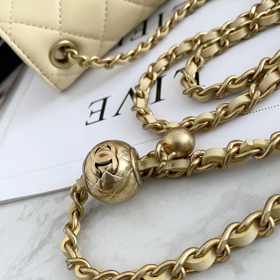 MOMO - AP1448 item : B-B00M2505