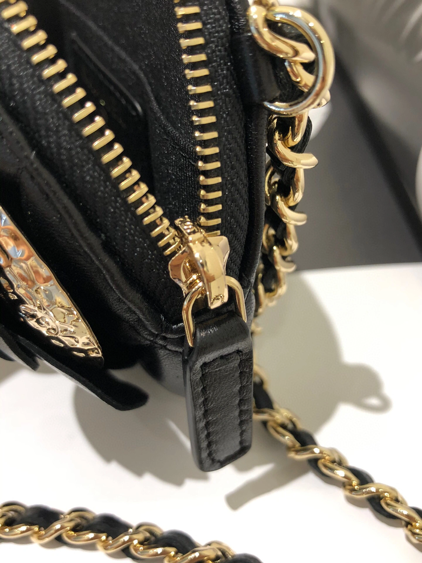 MOMO-- AP2121 B06267 94305 sheepskin item : B-B598E1416S